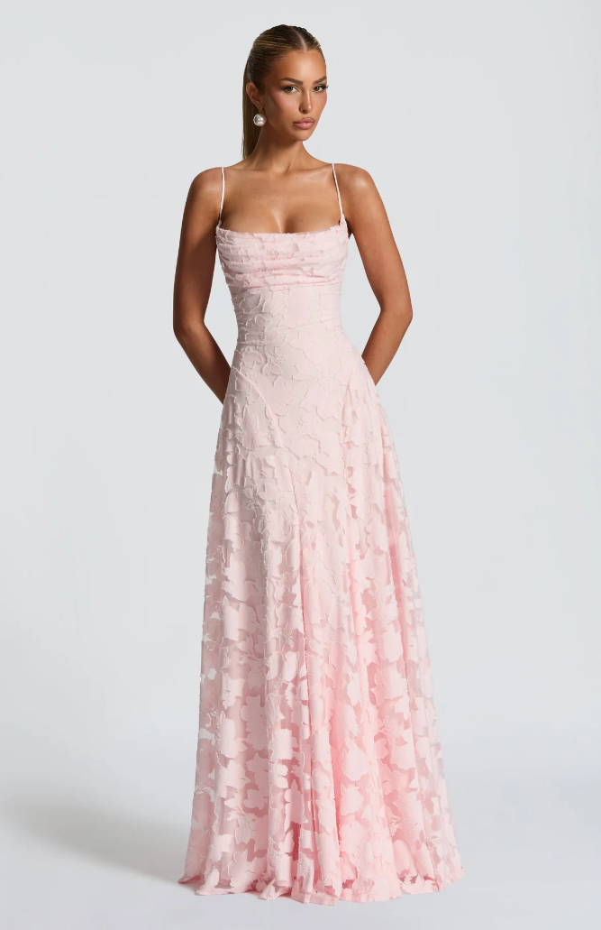 SOFIA | Robe Maxi Élégante en Dentelle
