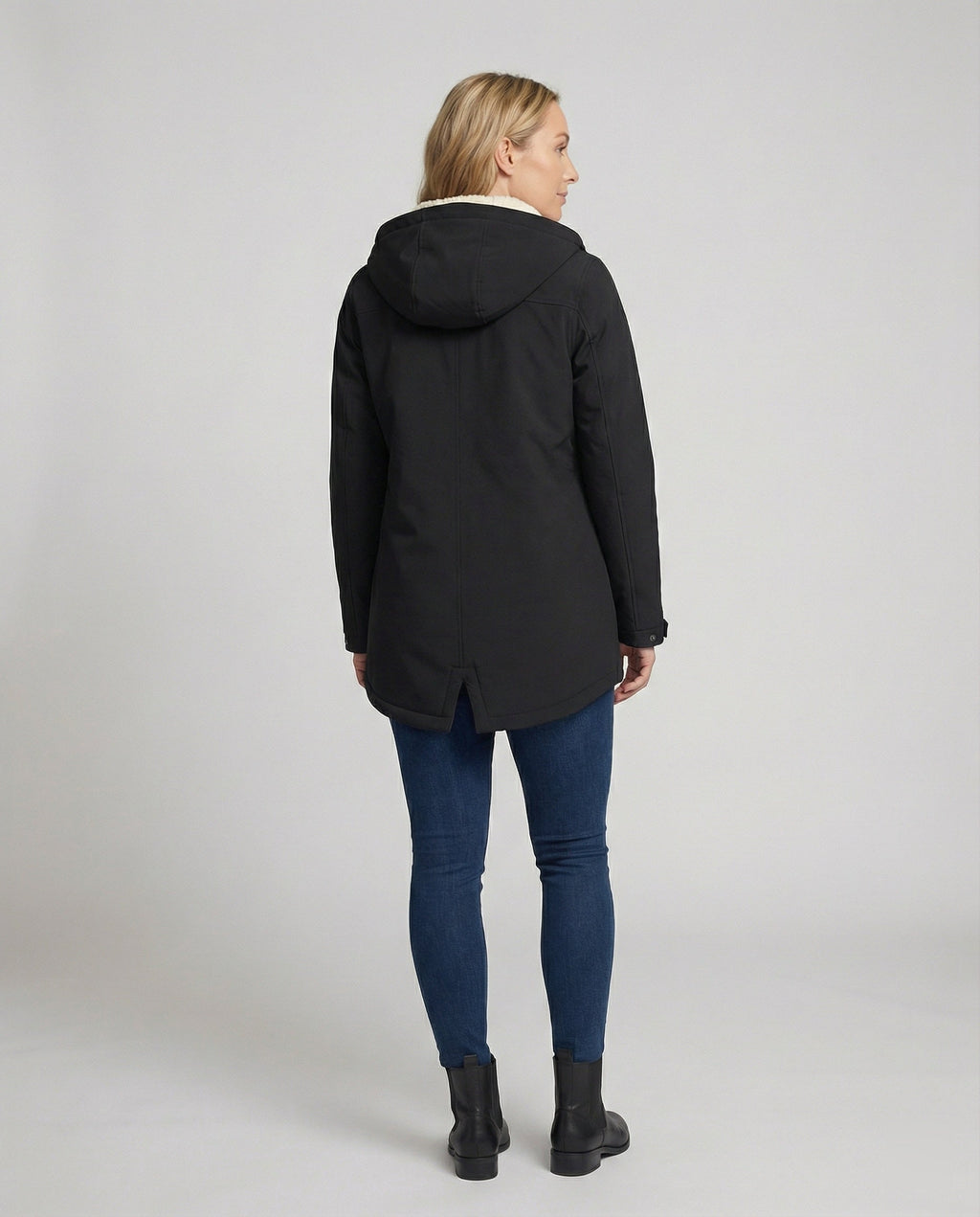 The Elara Parka — Onyx Fleece Lined