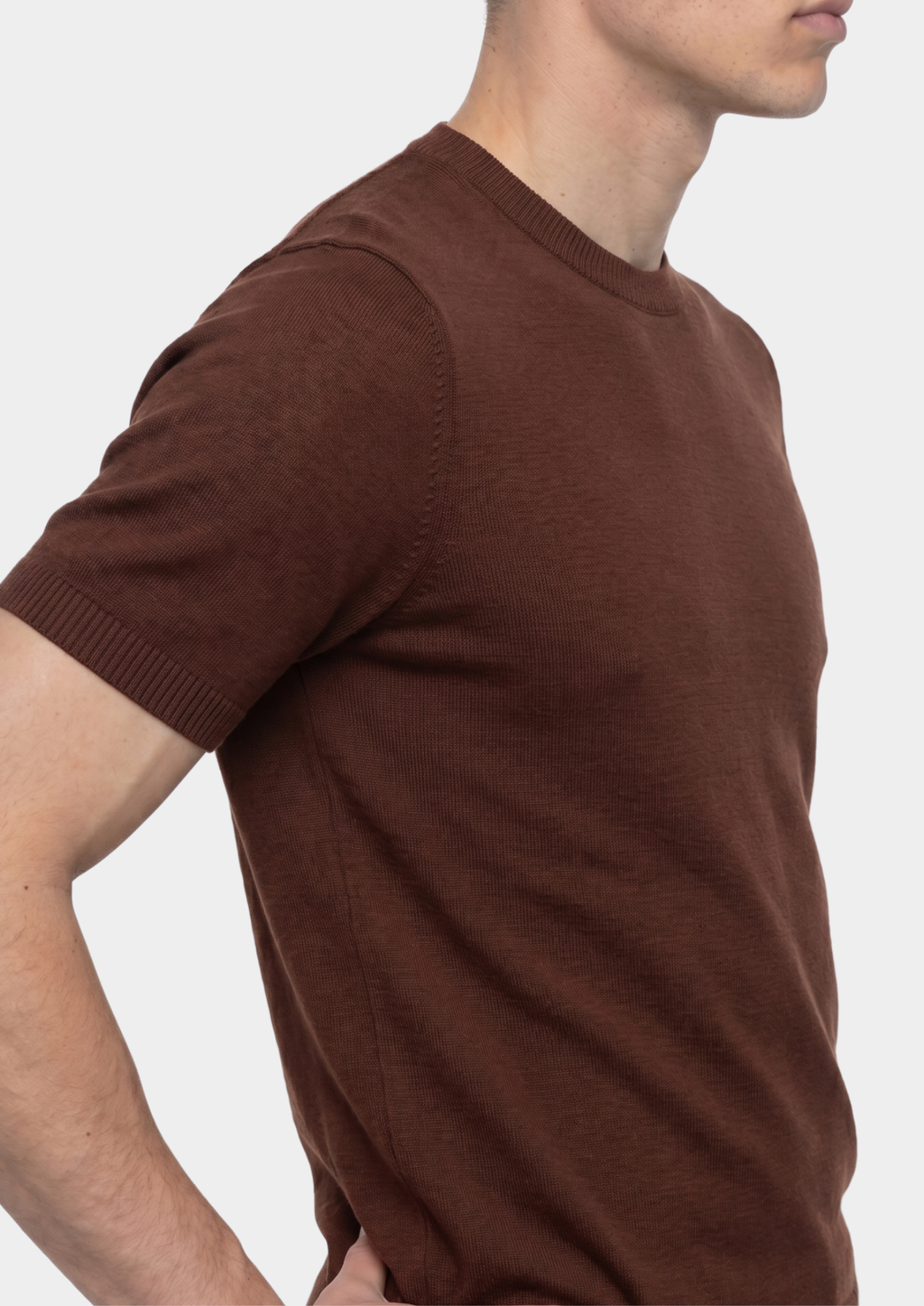 T-shirt à col rond en maille ESSENTIEL CAFÉ