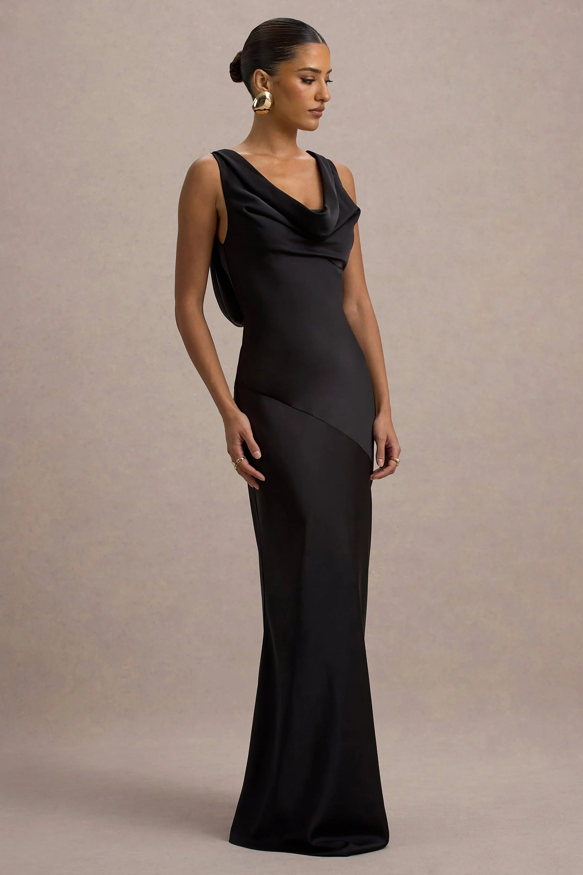 LENA | Robe Maxi au Style Minimaliste avec Encolure Drapée