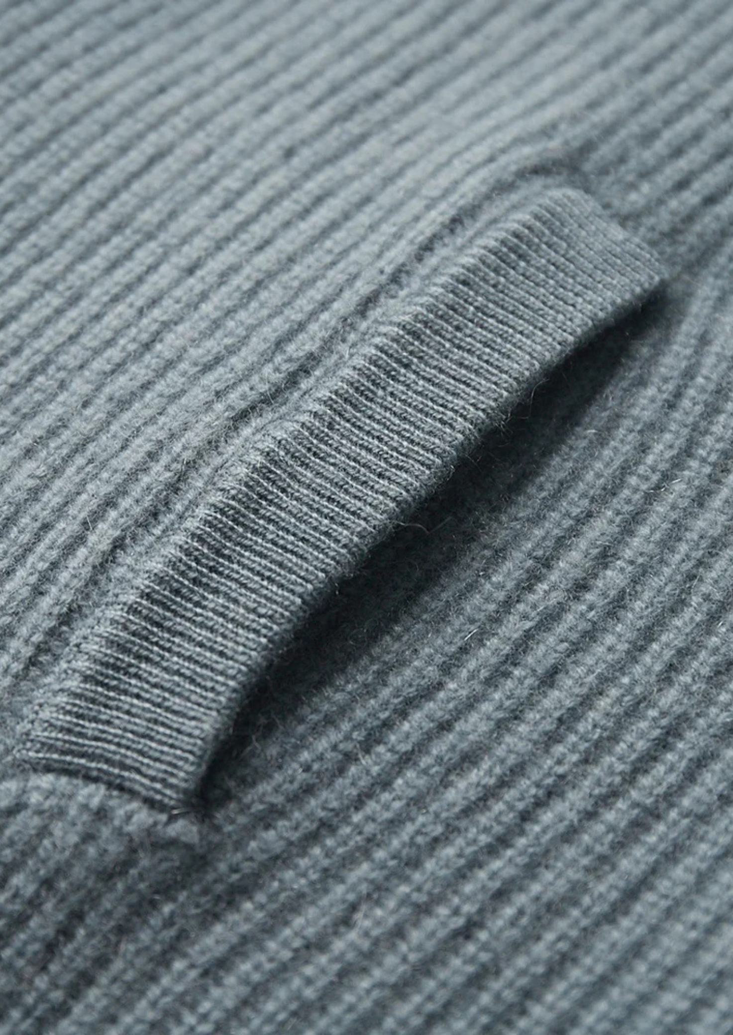 Pull côtelé en cachemire premium