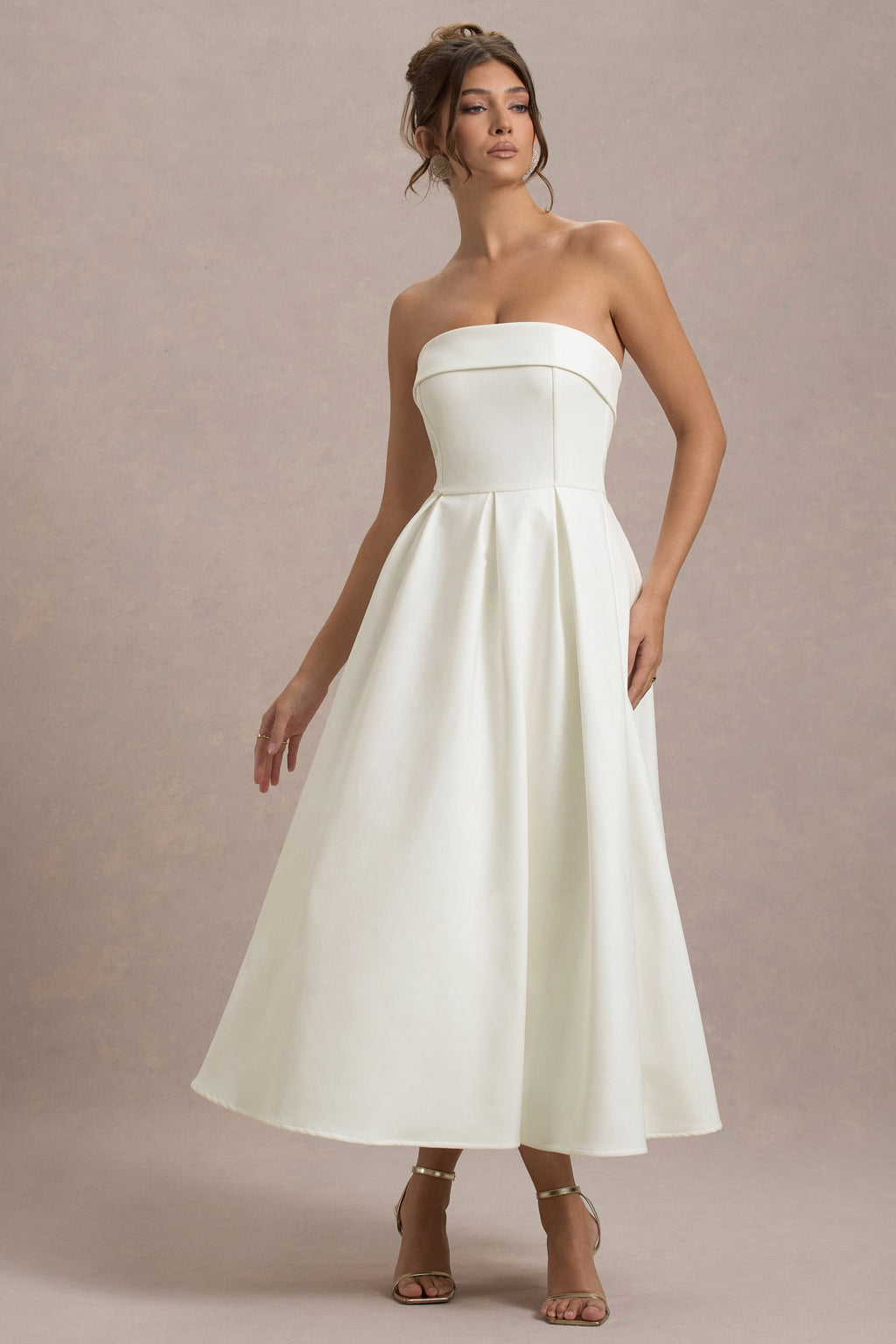 ANNE | Robe midi chic avec un décolleté en épaules dénudées