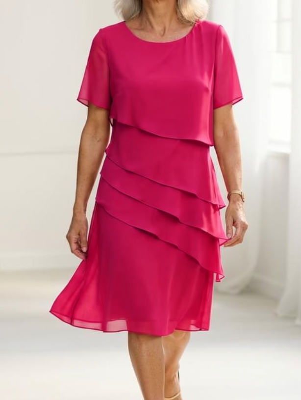Juliette – Robe fluide élégante avec détails à volants