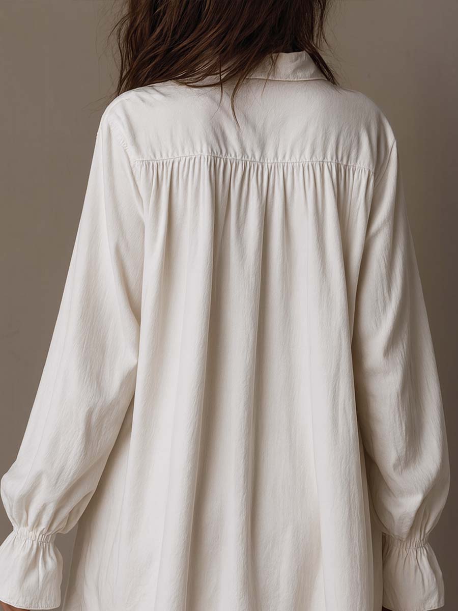 Robe courte à manches longues style rétro avec ourlet en dentelle irrégulier