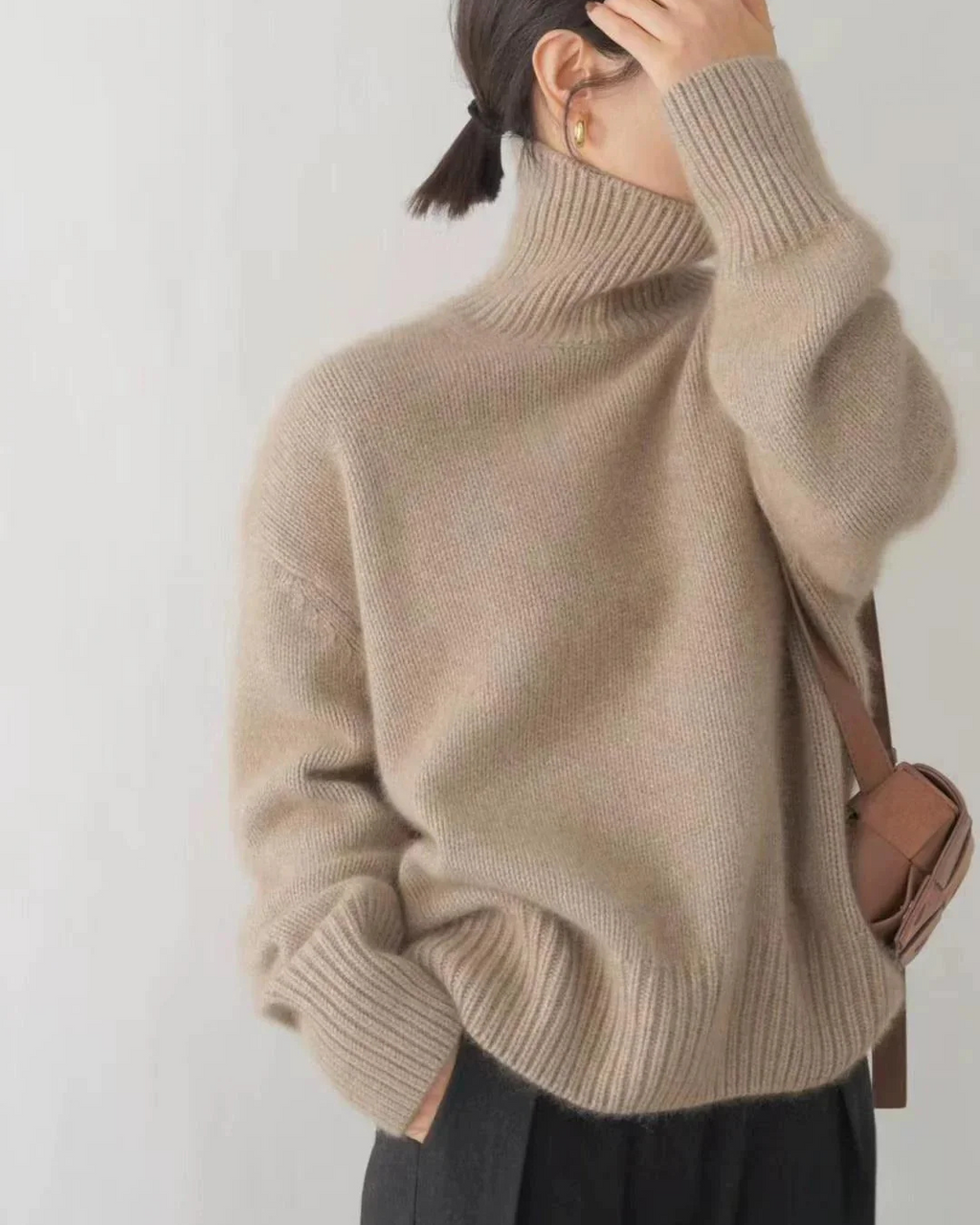 The Sanna — Soft Beige Turtleneck Knit