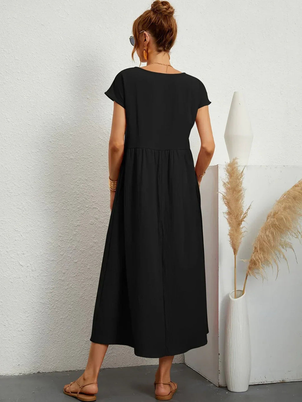 Gabrielle™ — Élégance intemporelle dans une robe midi fluide