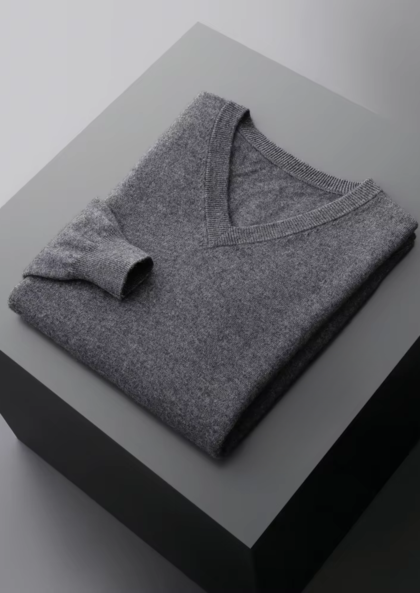 PULL TRADITIONNEL COL V EN LAINE MÉRINOS EXTRA-FINE PURE