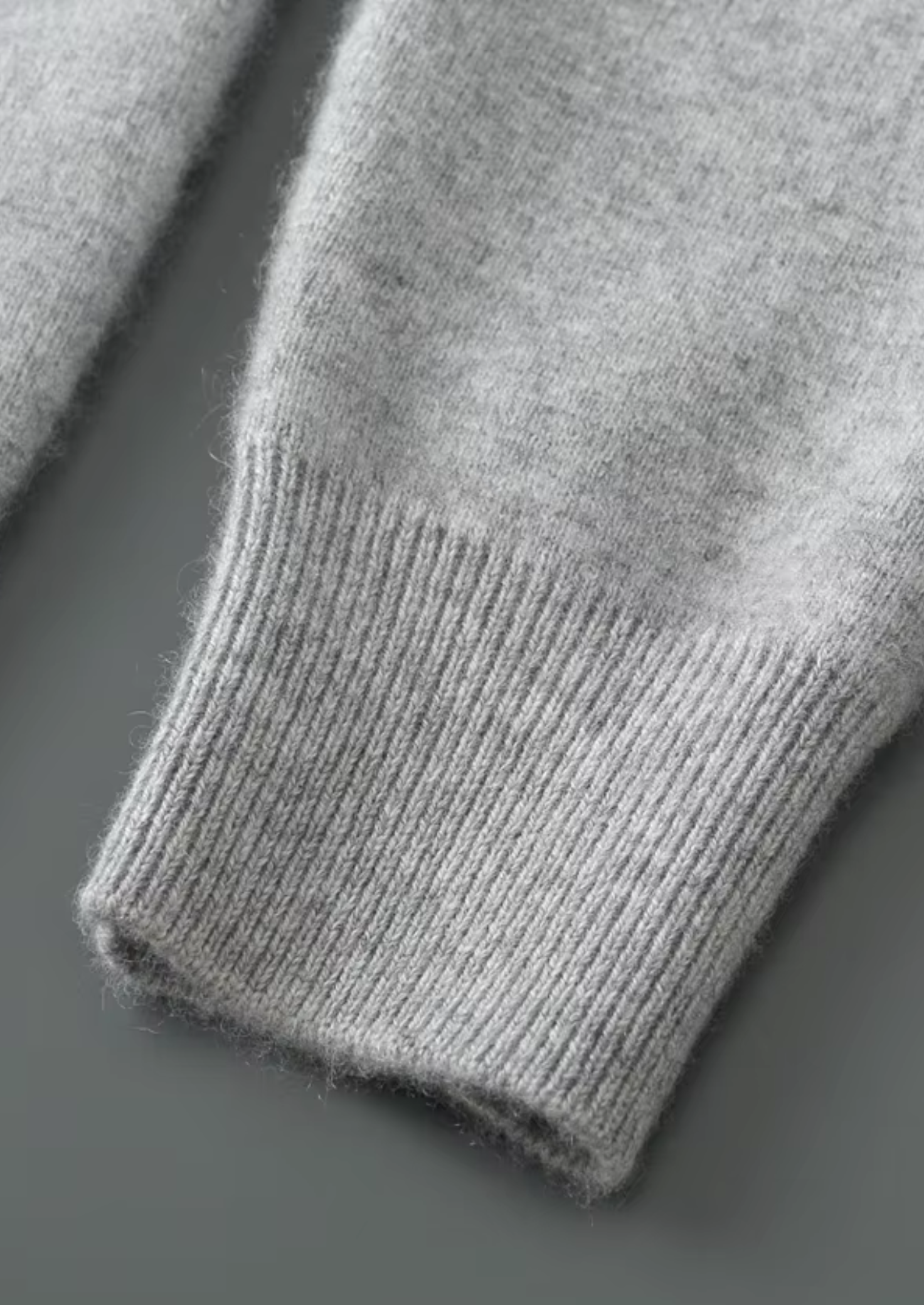 Cardigan classique en laine mérinos pure extra-fine