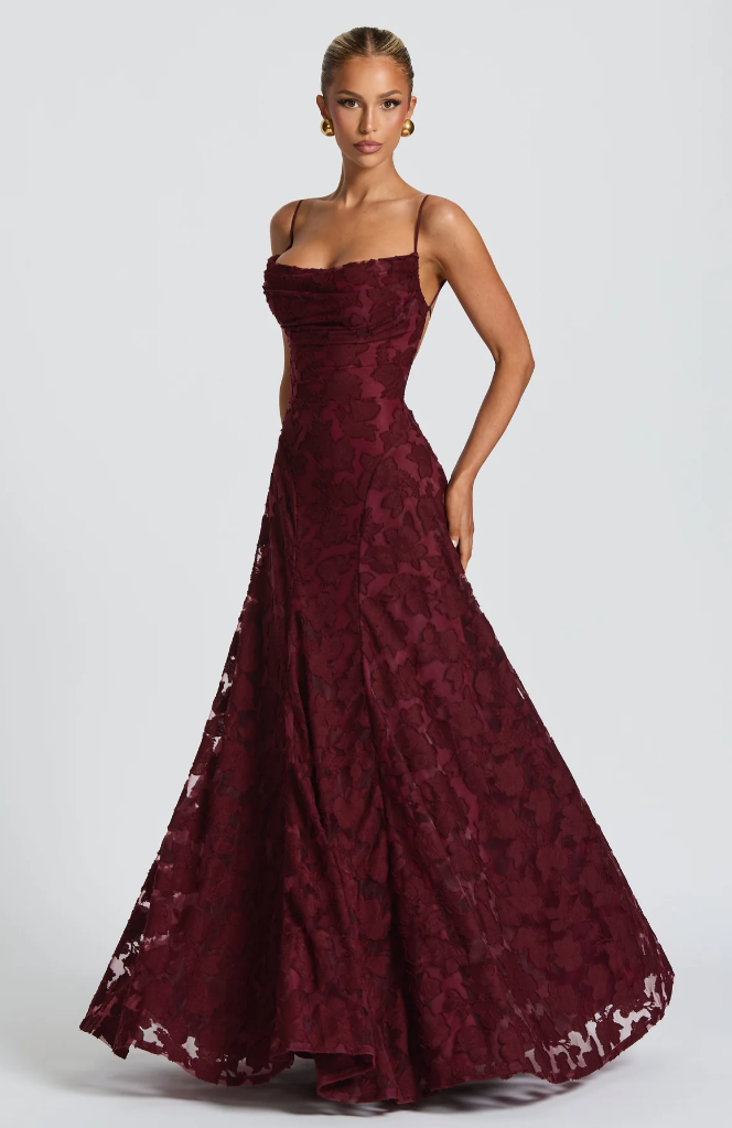 SOFIA | Robe longue en dentelle élégante