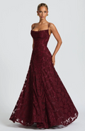SOFIA | Robe Maxi Élégante en Dentelle