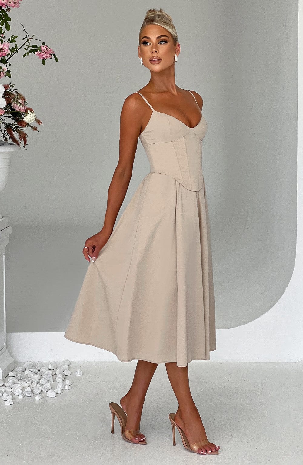 MAILEEN | Robe Midi Élégante avec Design Corset