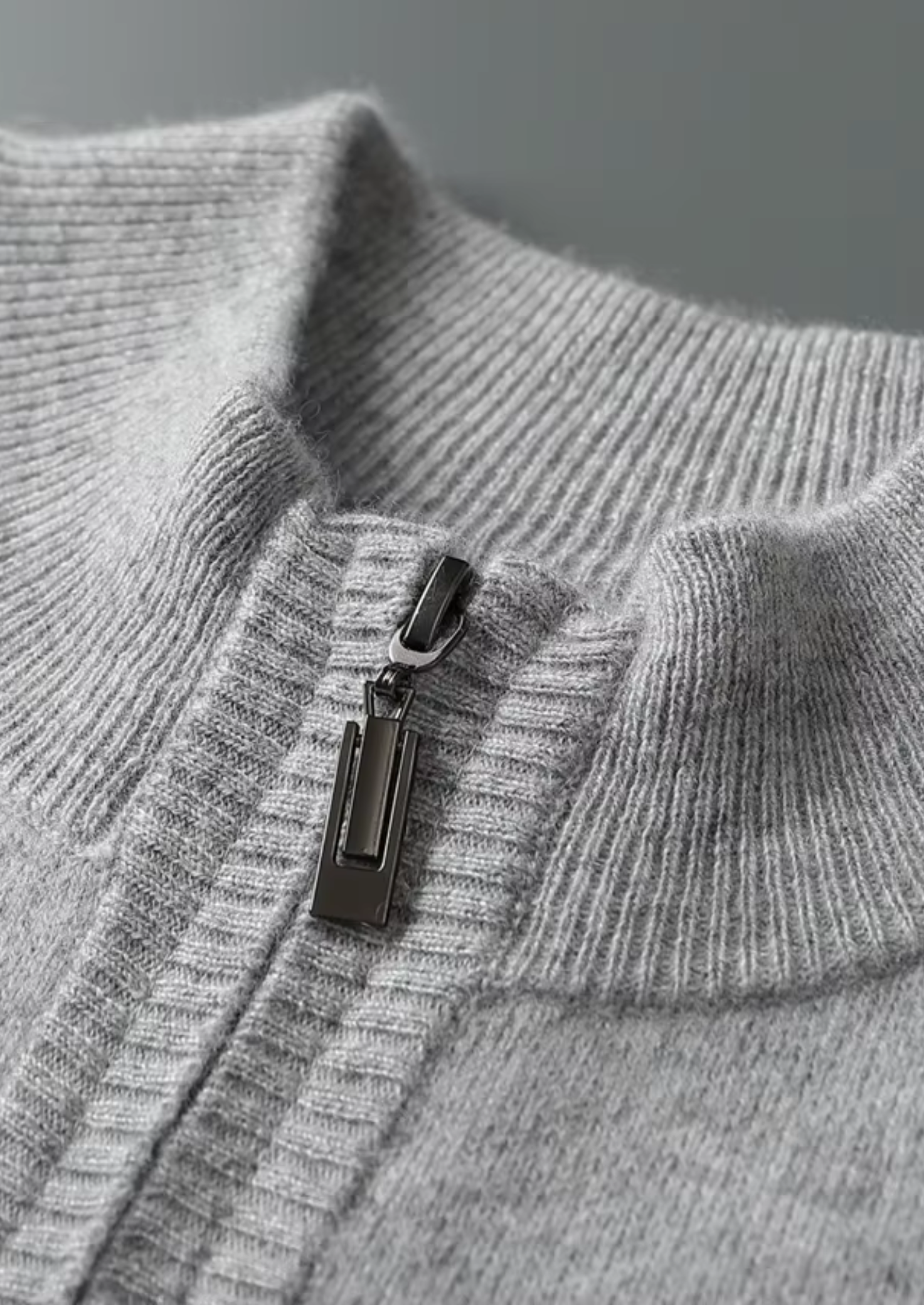 Pull essentiel en cachemire premium à demi-fermeture éclair