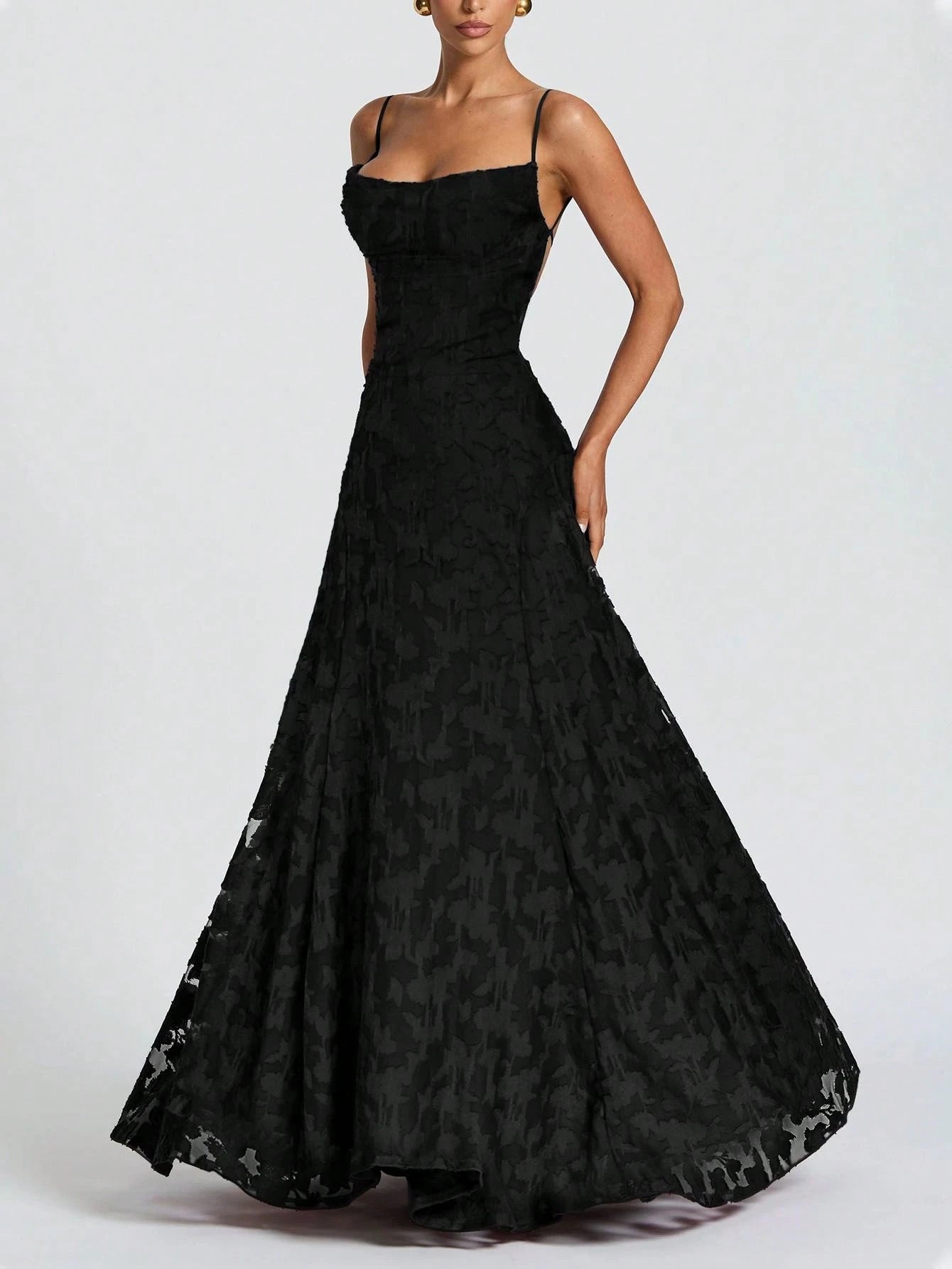 SOFIA | Robe longue en dentelle élégante