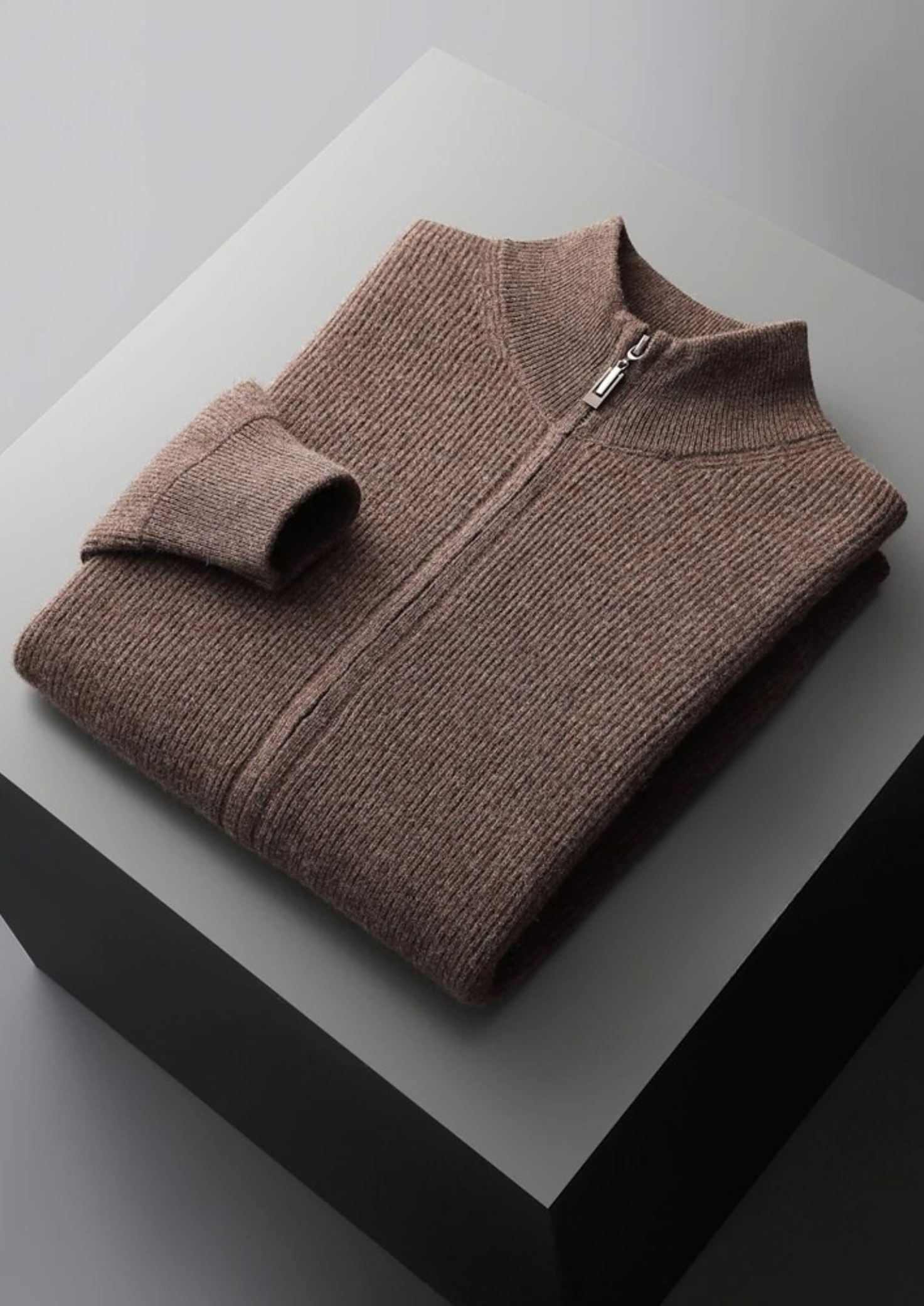 Cardigan zippé à côtes en mérinos extra-fin pure laine vierge
