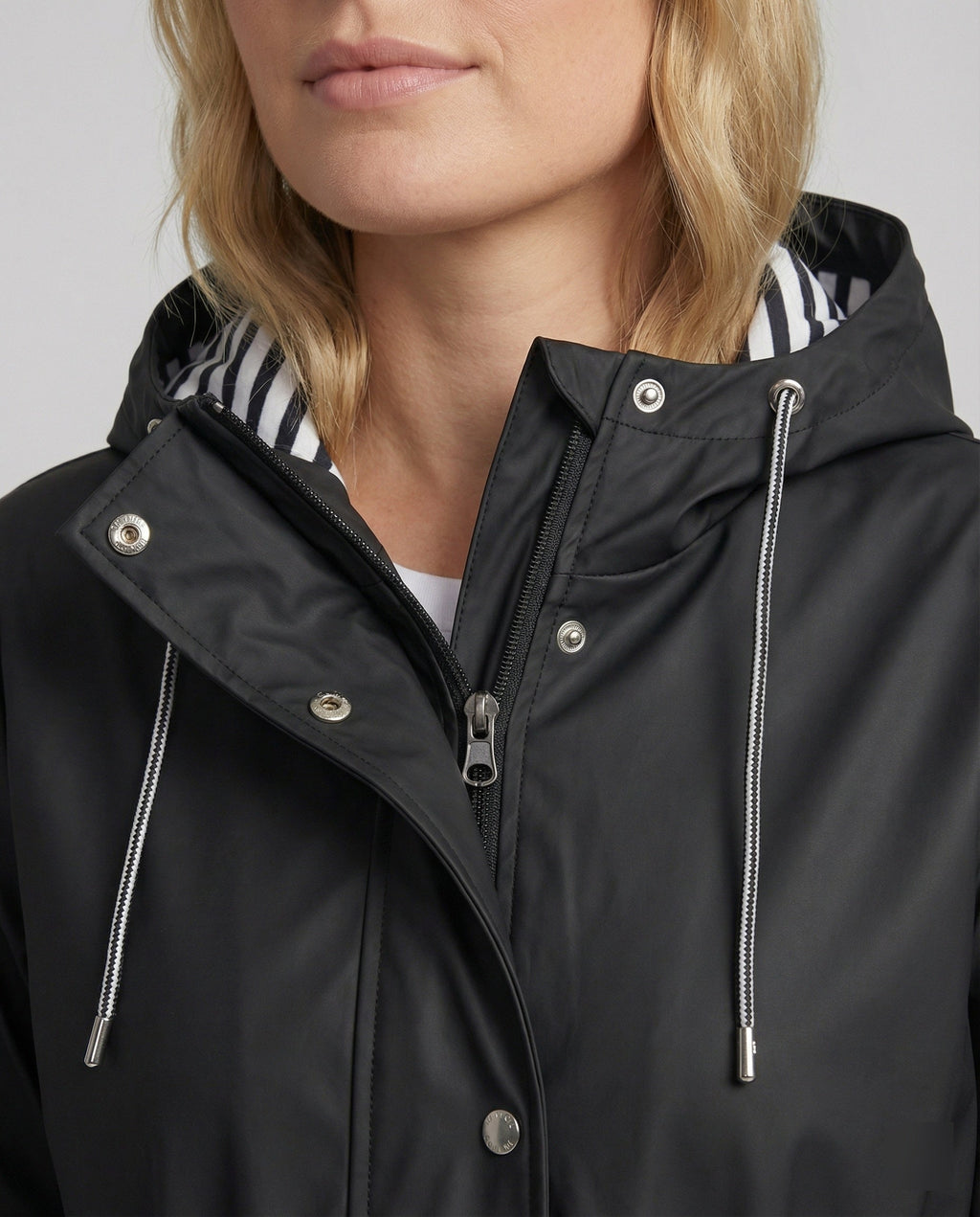 The Sora — Midnight Hooded Parka