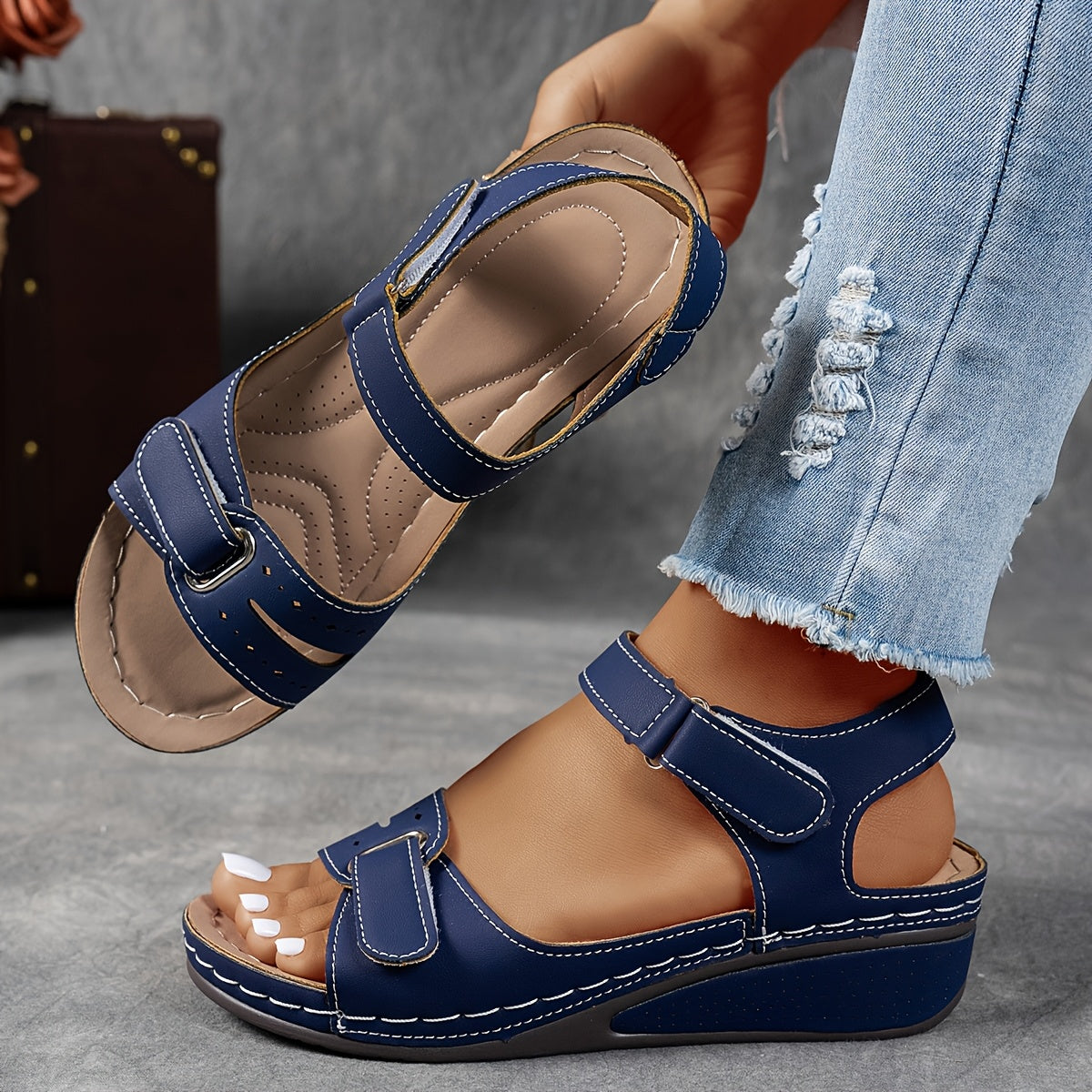 The Caerla Wedge — Venetian Red