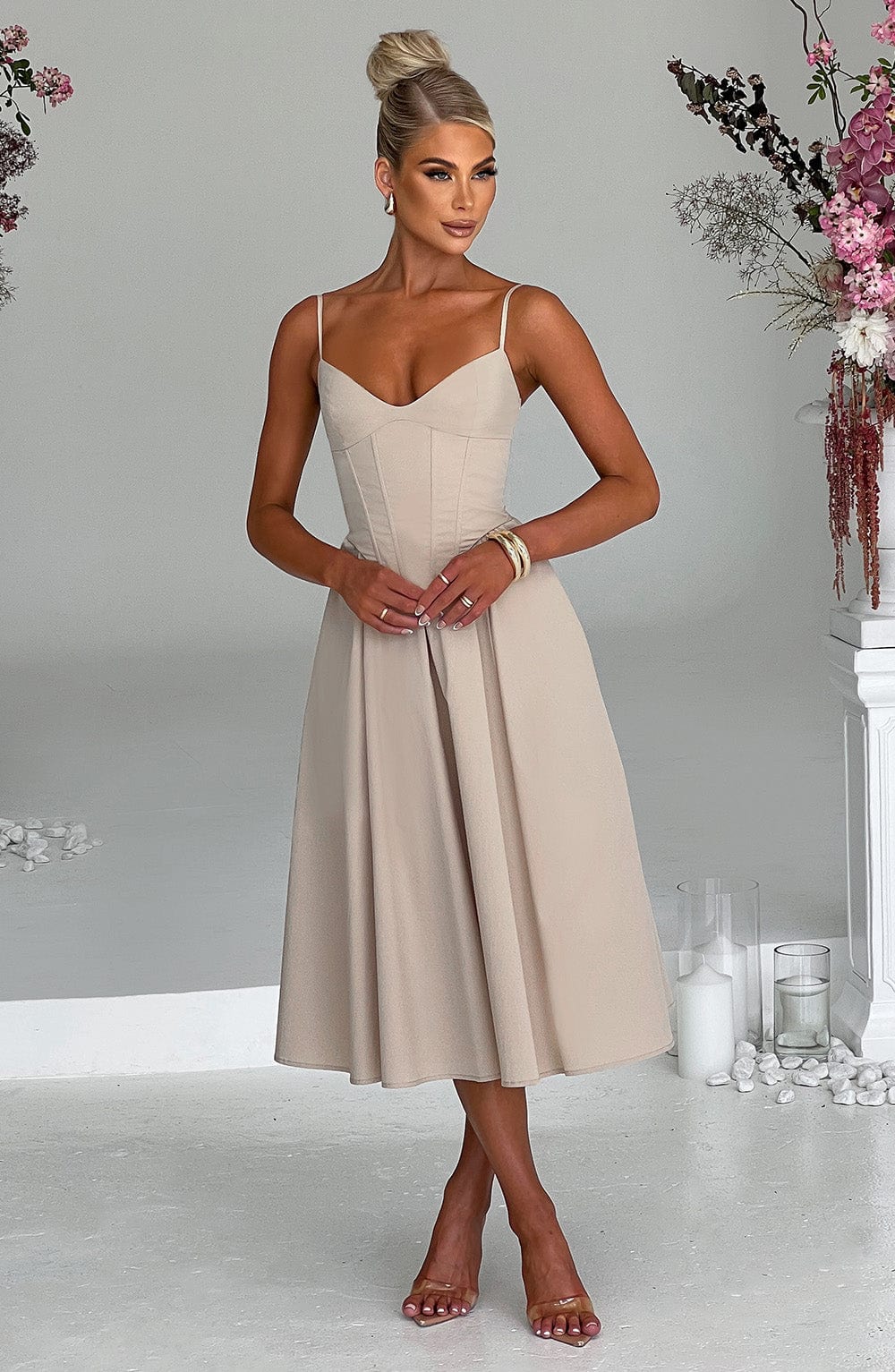 MAILEEN | Robe Midi Élégante avec Design Corset