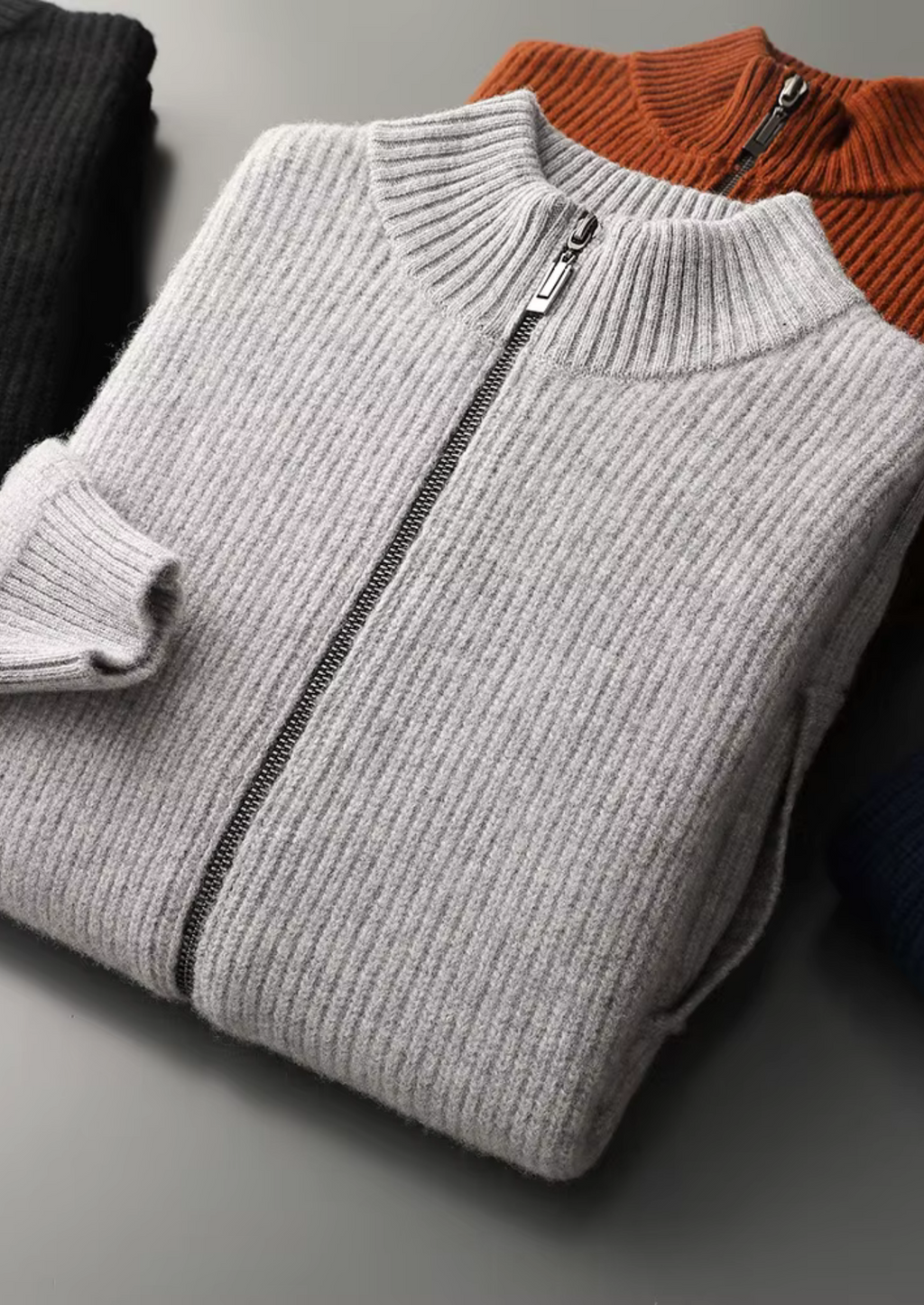 Cardigan en laine mérinos extra-fine pure à côtes tricotées