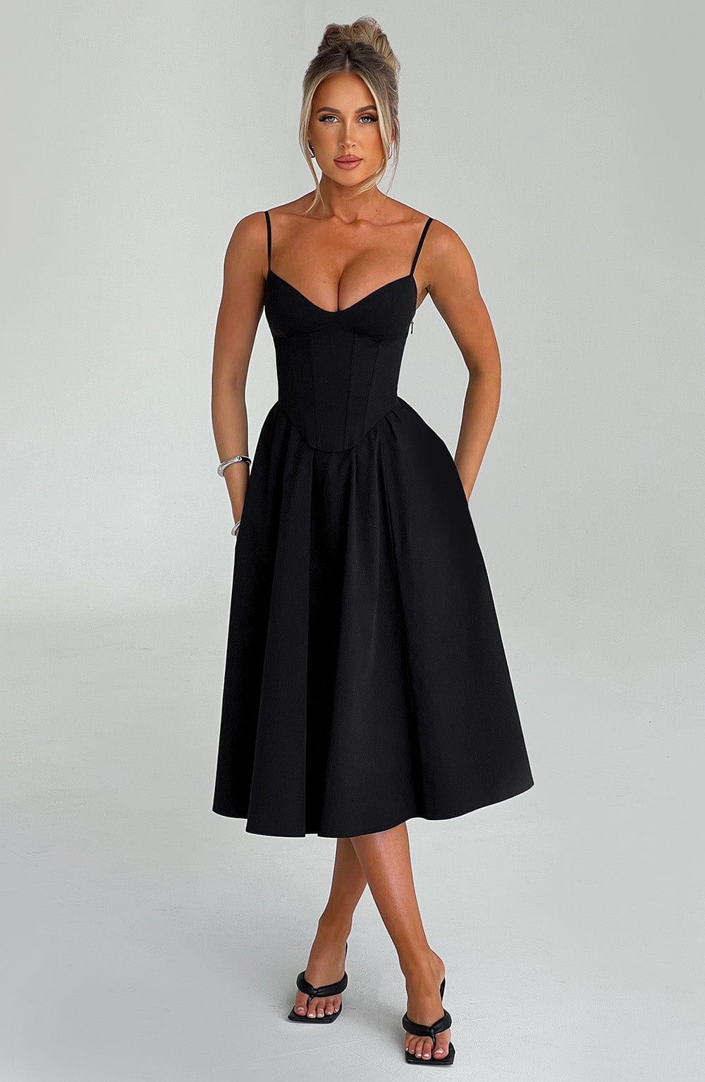 MAILEEN | Robe Midi Élégante avec Design Corset