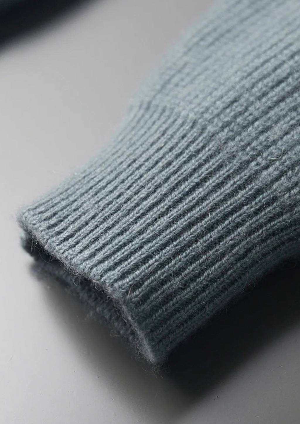 Pull côtelé en cachemire premium