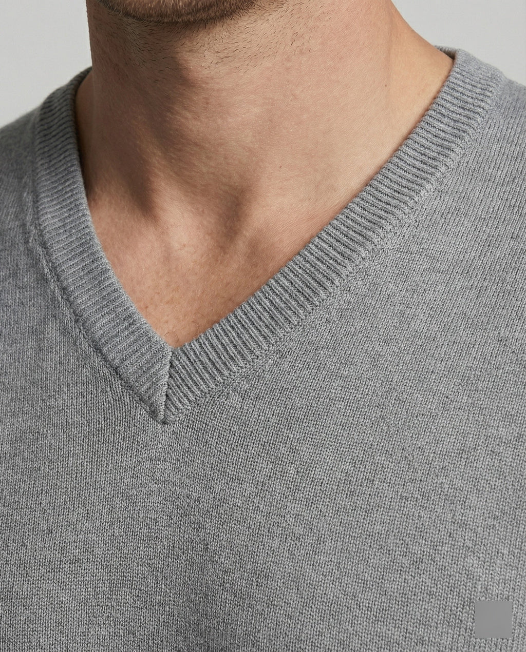 Elian V-Neck Knit — Light Gray