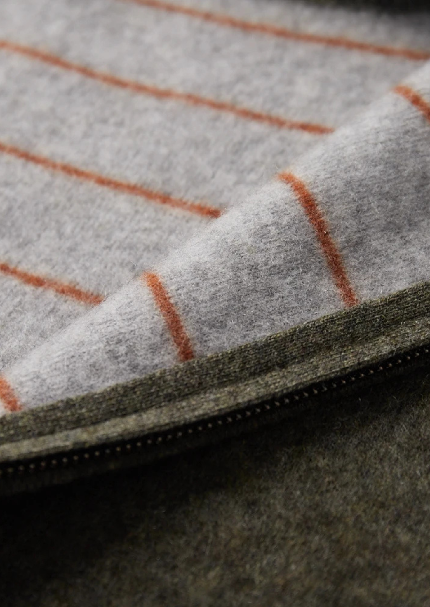 Cardigan zippé bicolore en cachemire premium
