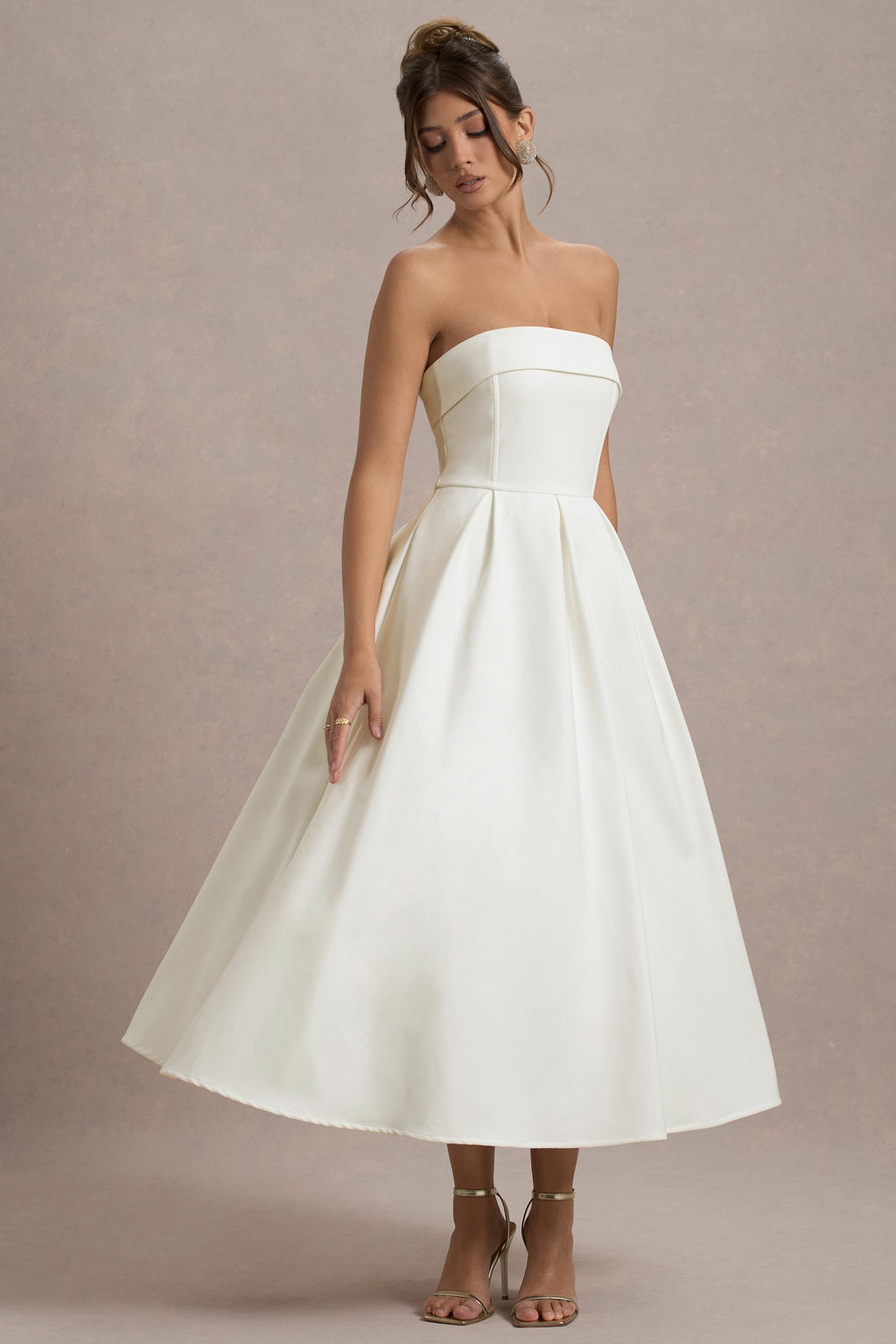 ANNE | Robe mi-longue chic avec encolure décolletée épaules nues