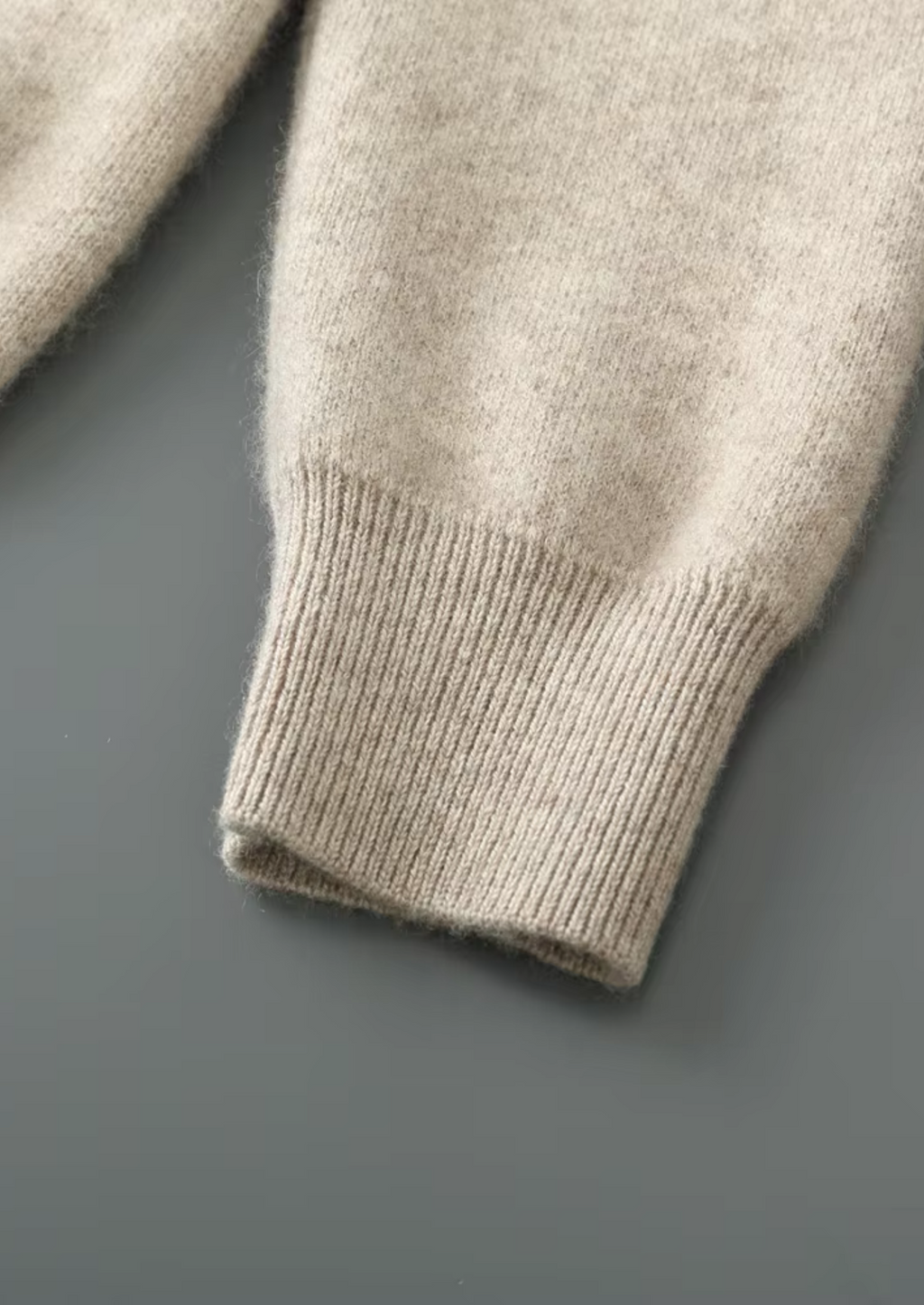 PULL COL V EN LAINE MÉRINOS EXTRA-FINE PURE