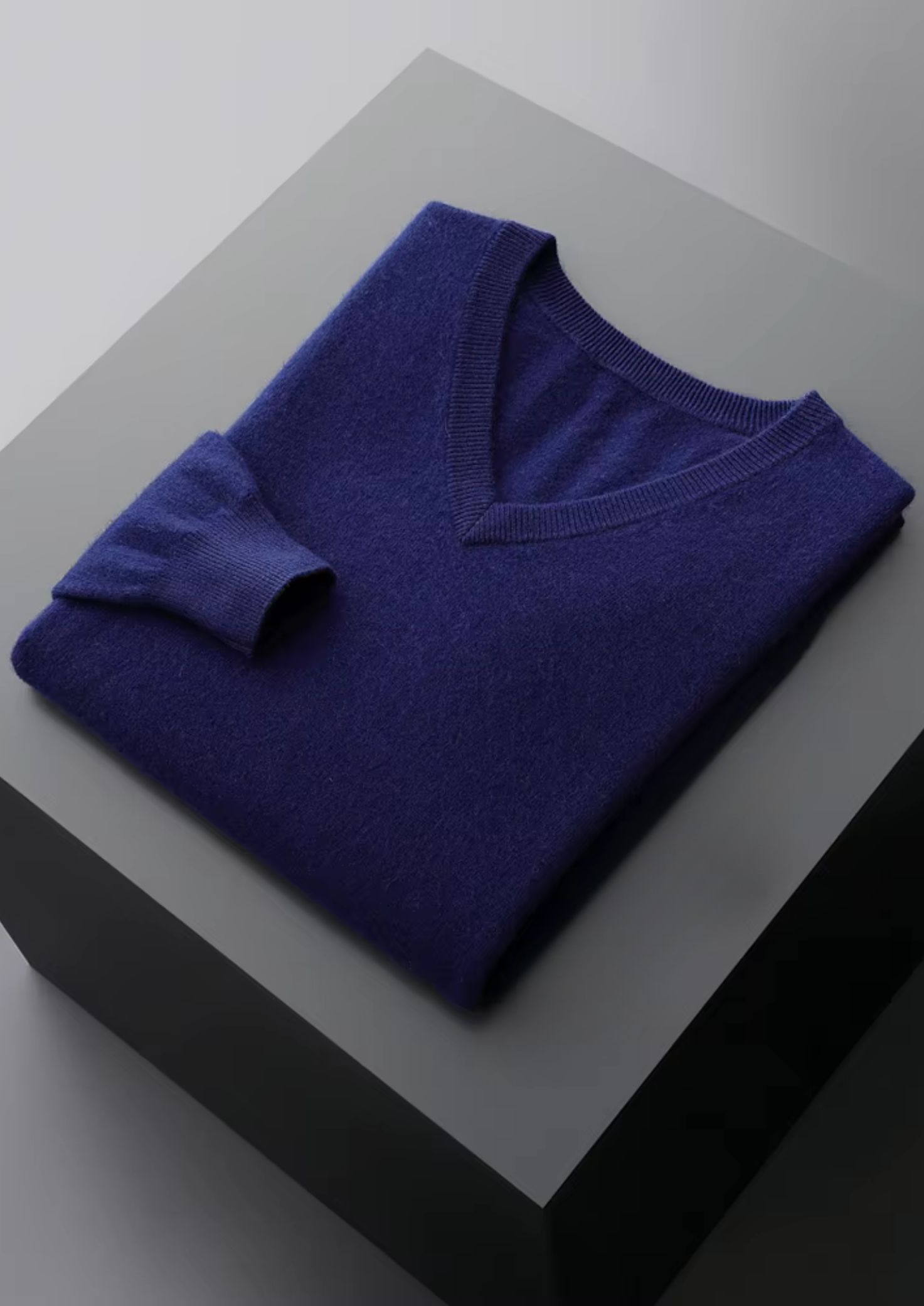 PULL TRADITIONNEL COL V EN LAINE MÉRINOS EXTRA-FINE PURE