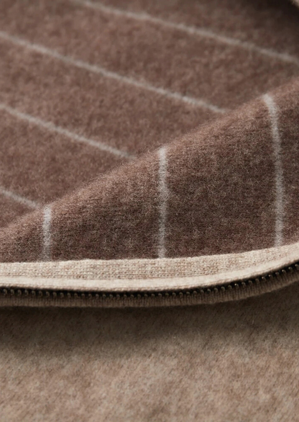 Cardigan zippé bicolore en cachemire premium