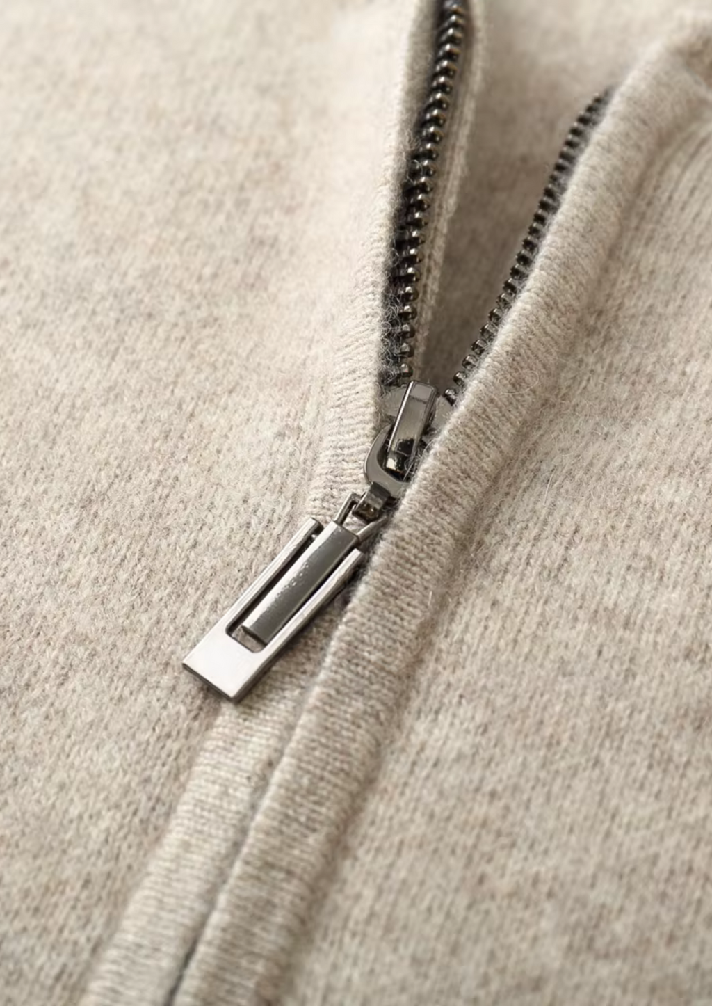 PULL COL V EN LAINE MÉRINOS EXTRA-FINE PURE
