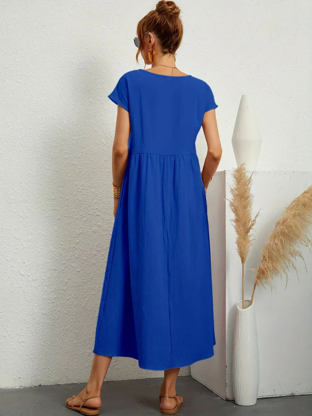 Gabrielle™ — Élégance intemporelle dans une robe midi fluide