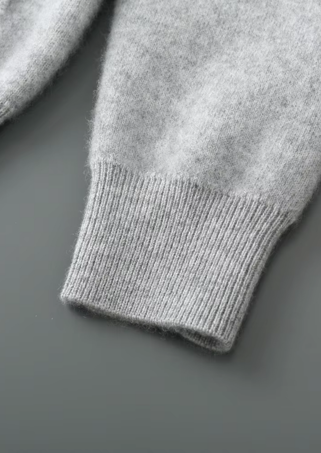 PULL COL V EN LAINE MÉRINOS EXTRA-FINE PURE