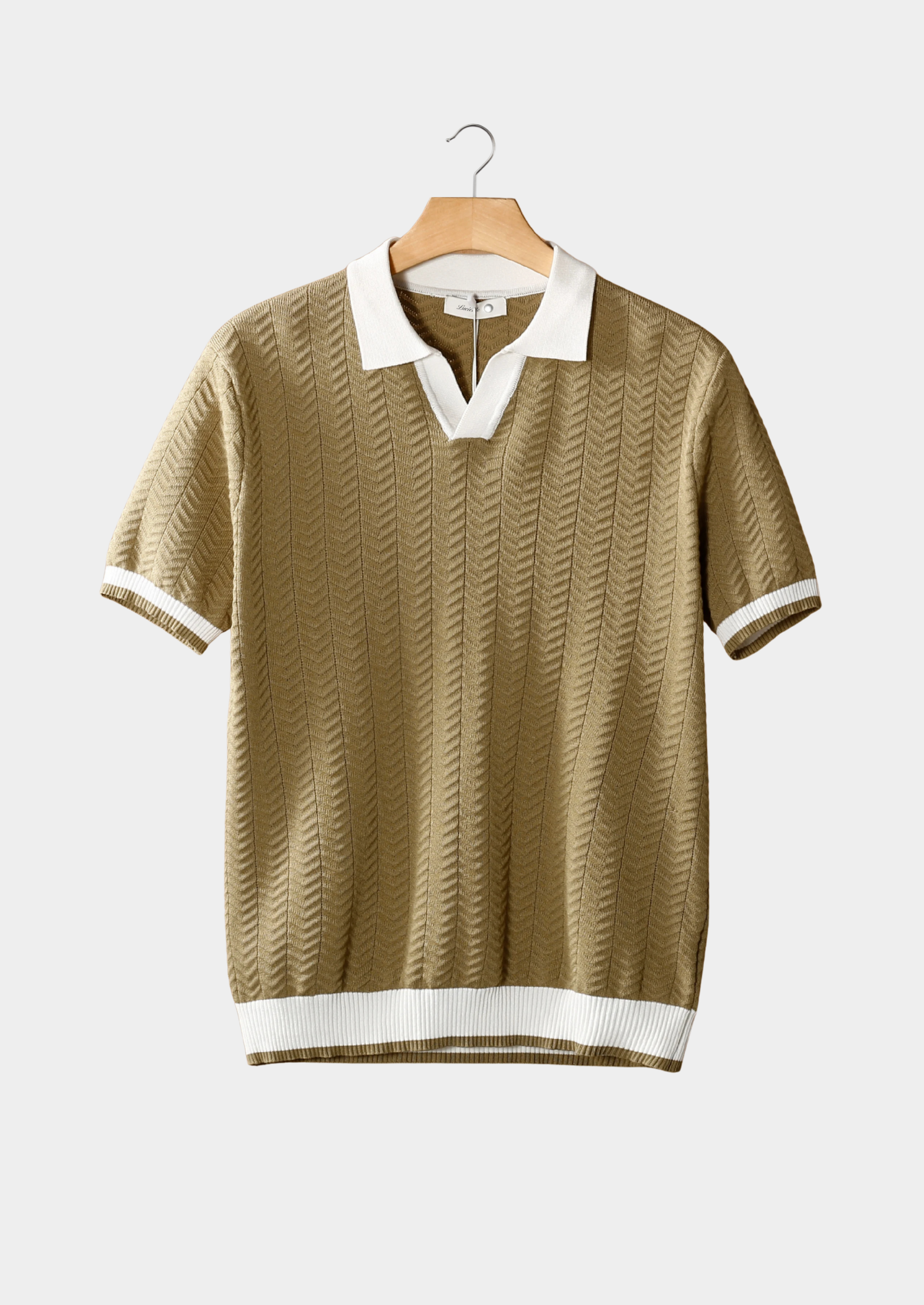 Polo texturé amande avec contraste
