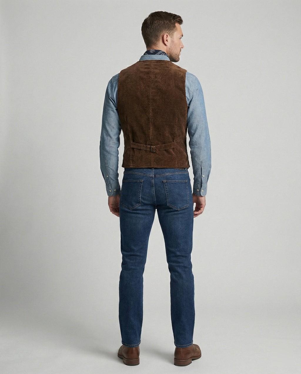 The Oren Corduroy Vest — Chestnut