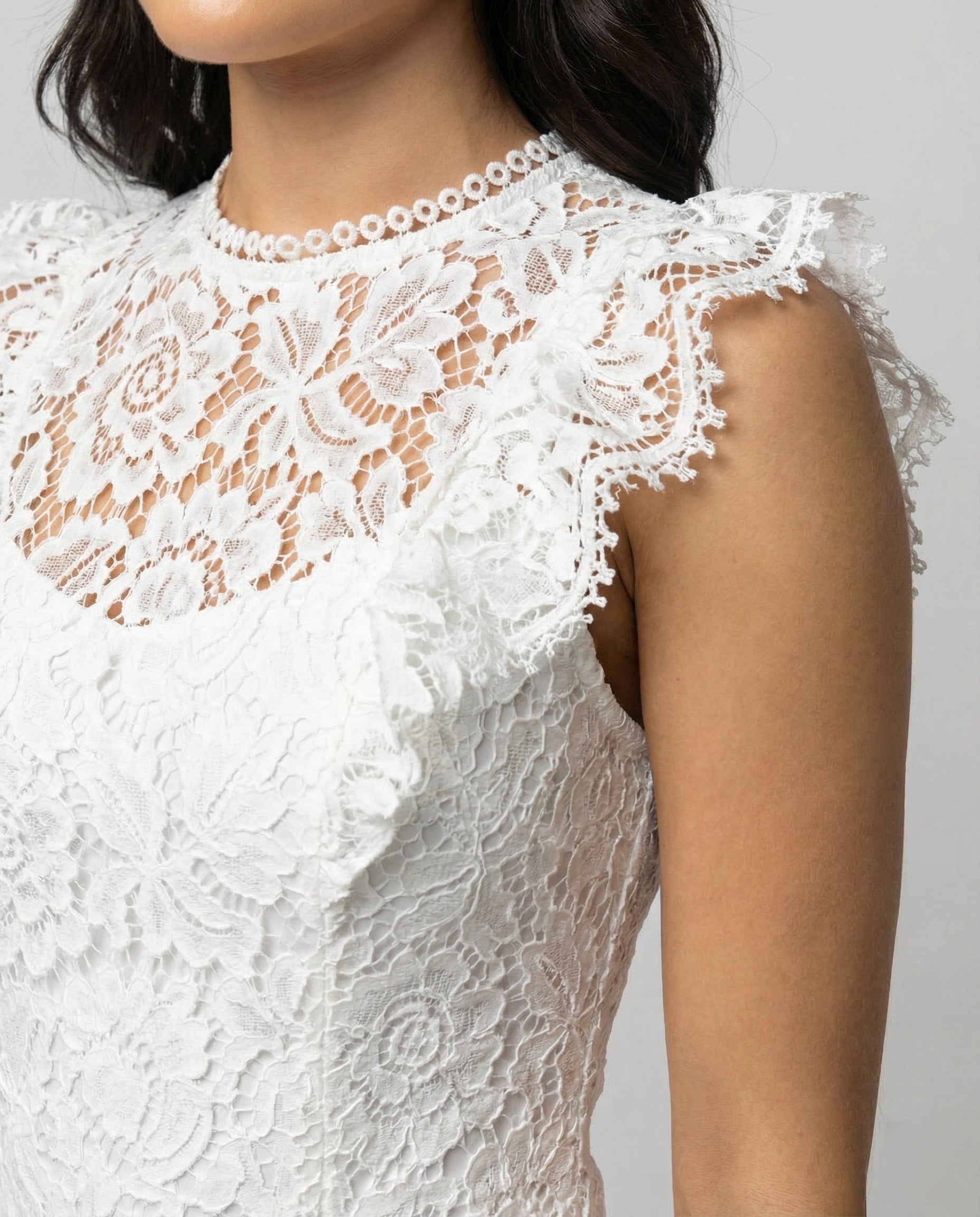 Elara Lace — Noir & Ivory Sheath