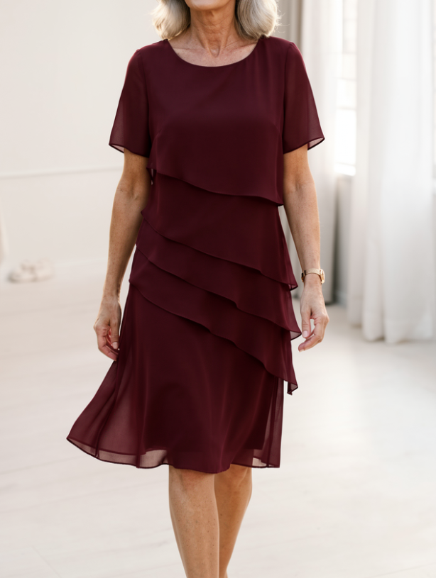 Juliette – Robe fluide élégante avec détails à volants