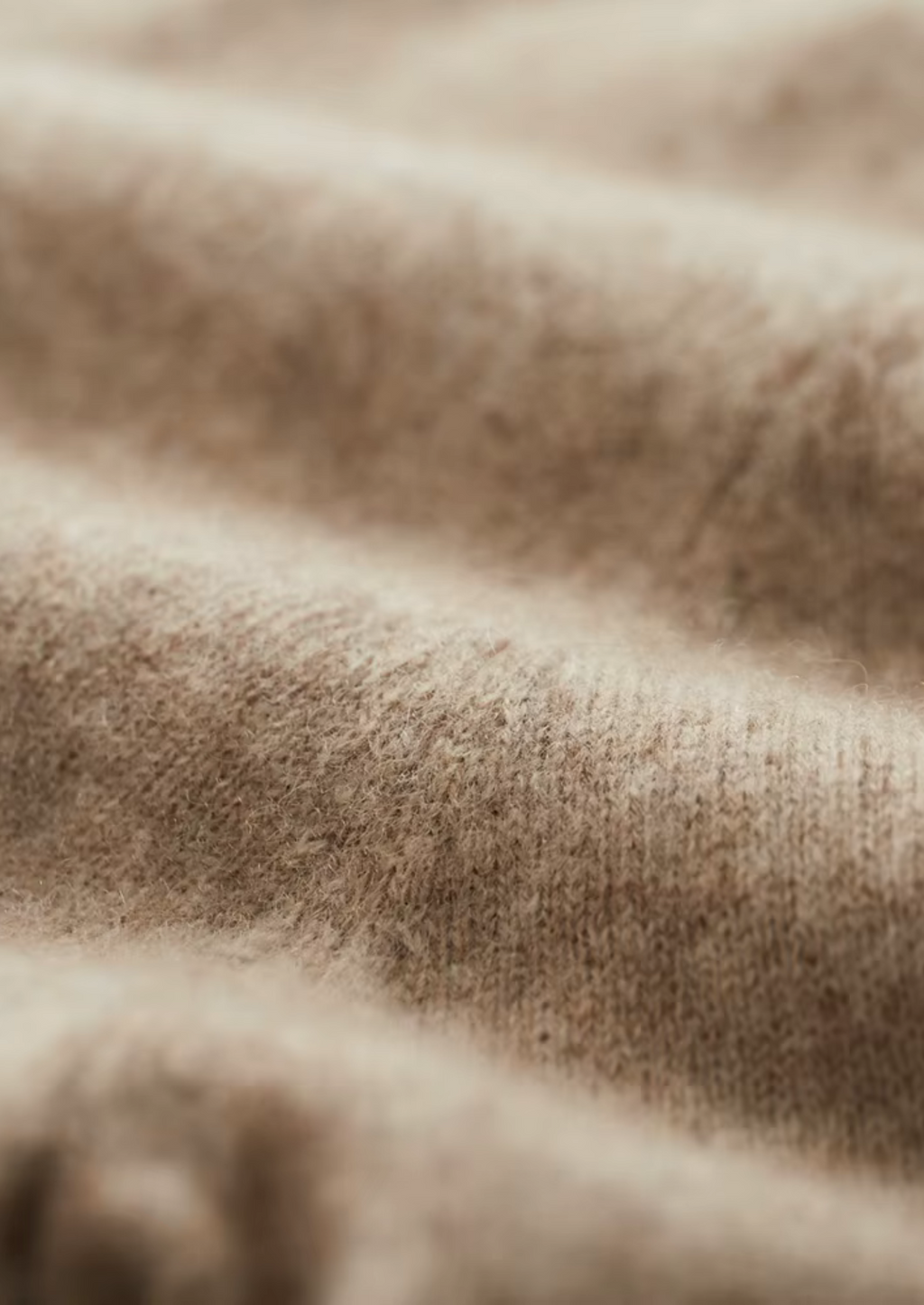 PULL TRADITIONNEL COL V EN LAINE MÉRINOS EXTRA-FINE PURE