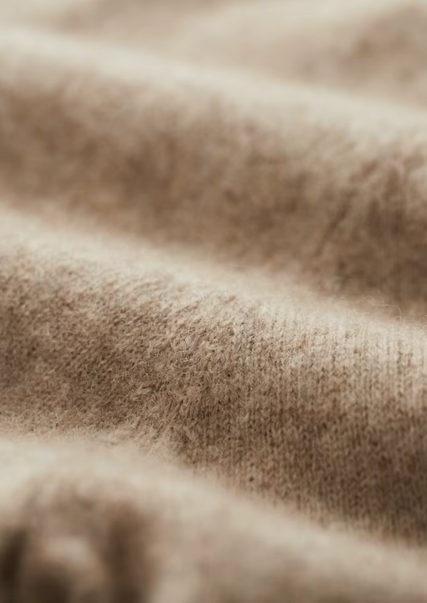 PULL TRADITIONNEL COL V EN LAINE MÉRINOS EXTRA-FINE PURE