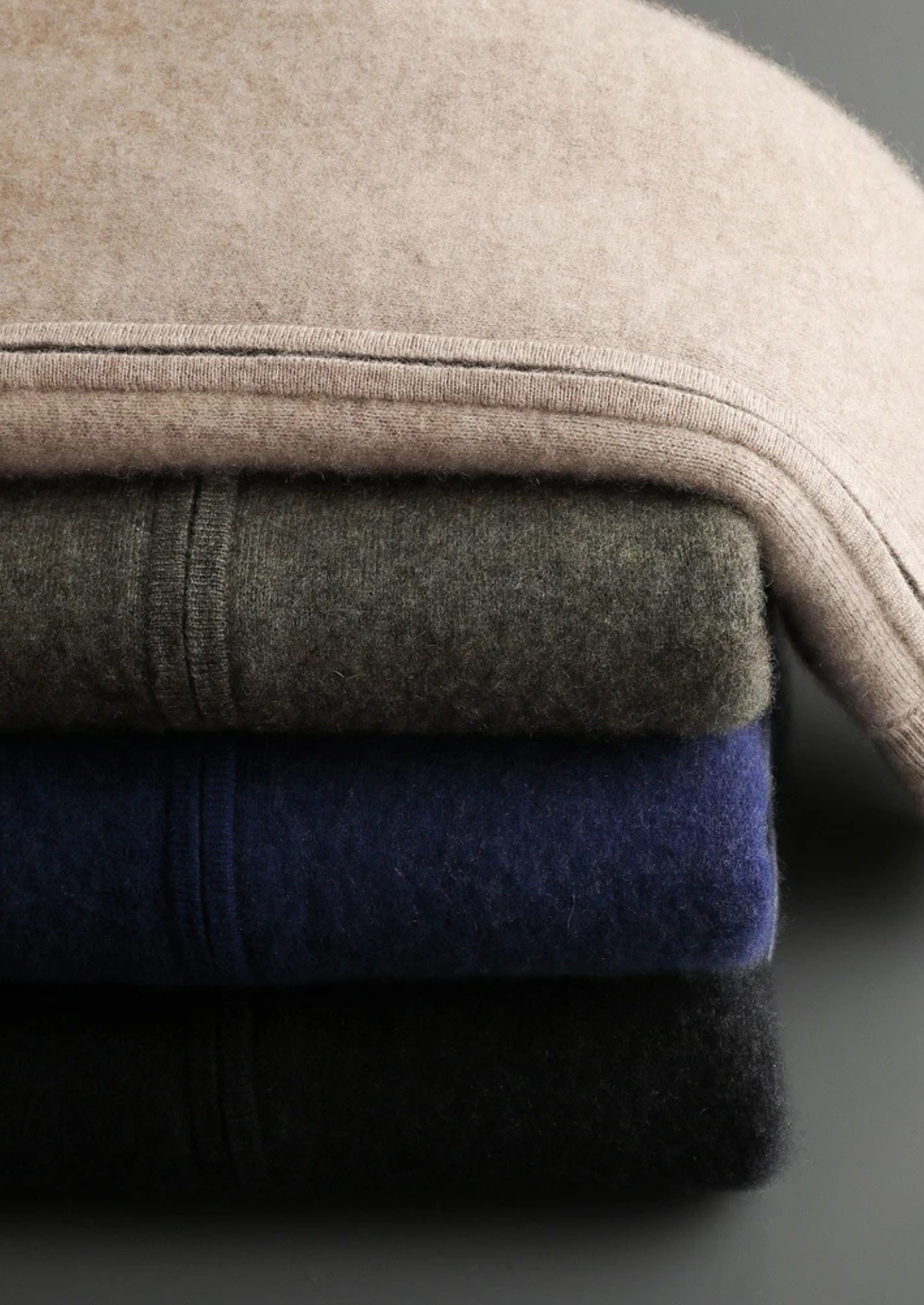 Cardigan zippé bicolore en cachemire premium