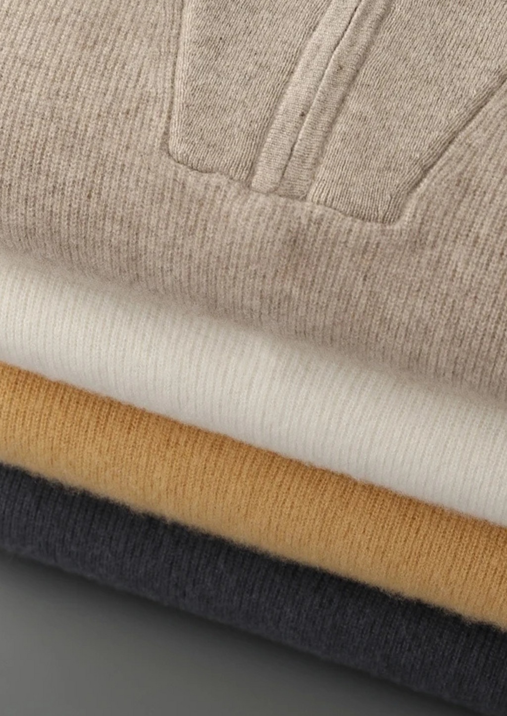 Pull côtelé en cachemire premium à demi-fermeture éclair