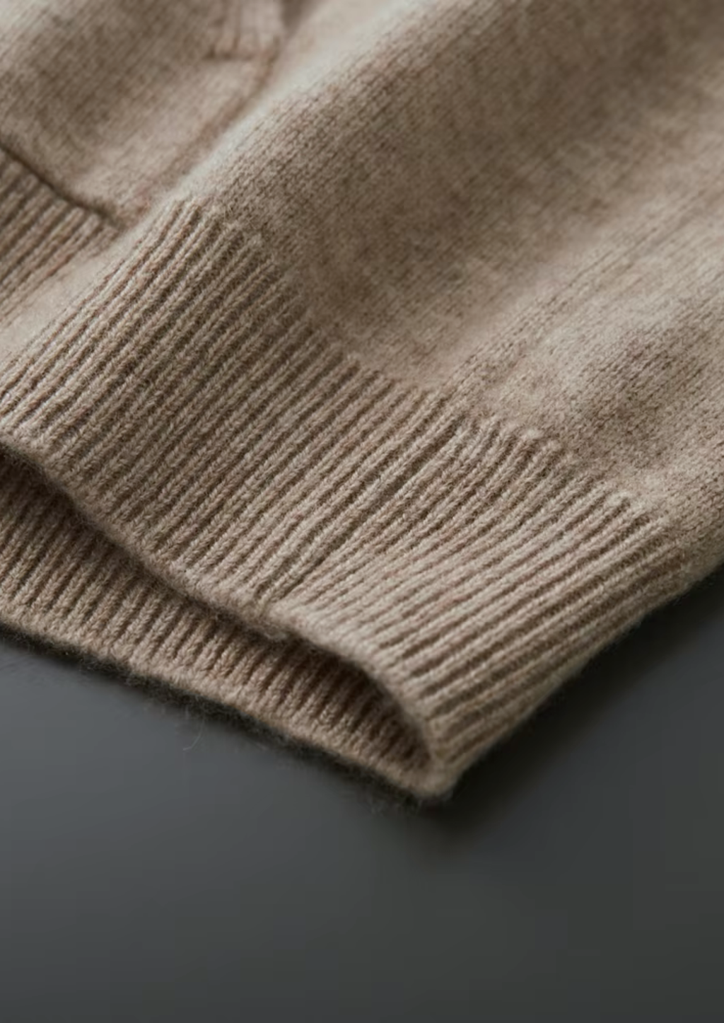 Sweat à capuche premium en cachemire core