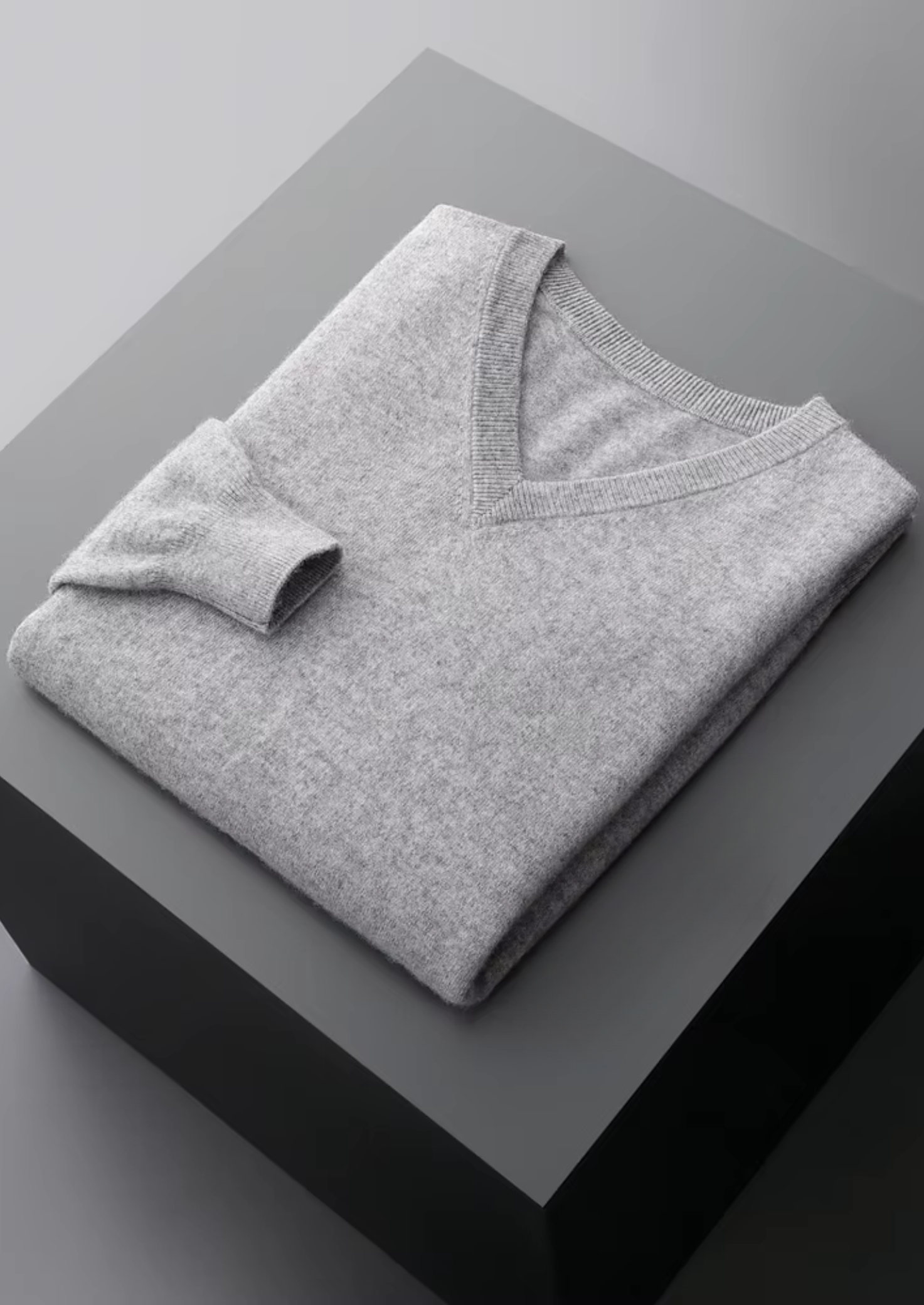 PULL TRADITIONNEL COL V EN LAINE MÉRINOS EXTRA-FINE PURE