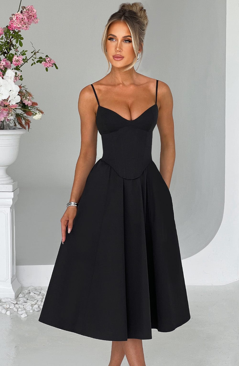 MAILEEN | Robe Midi Élégante avec Design Corset