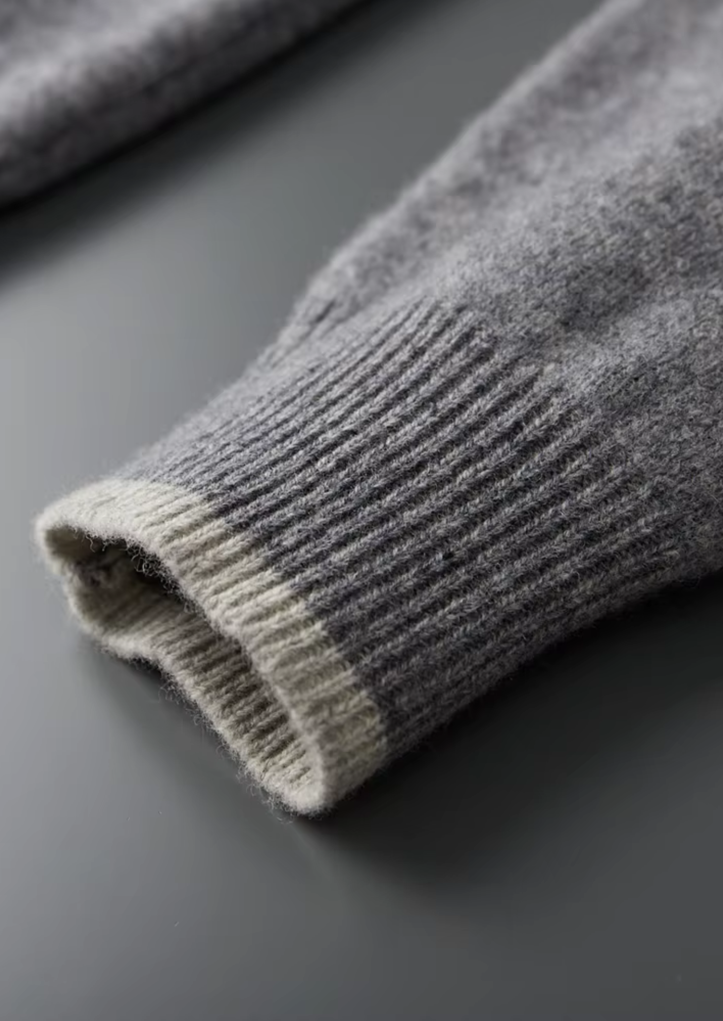 ENSEMBLE DEUX COULEURS EN LAINE MÉRINOS EXTRA-FINE PURE