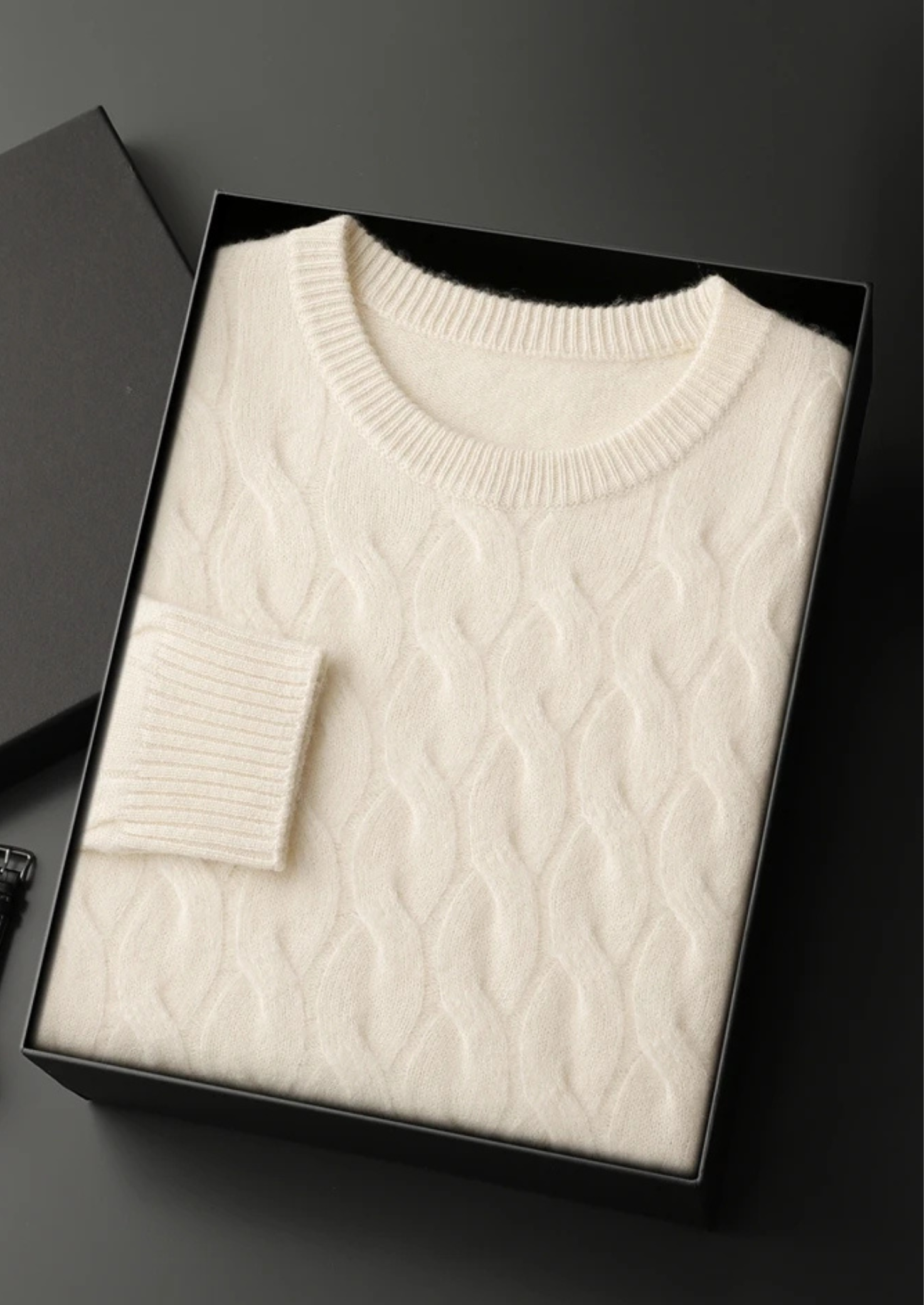 Pull col rond en cachemire câblé premium
