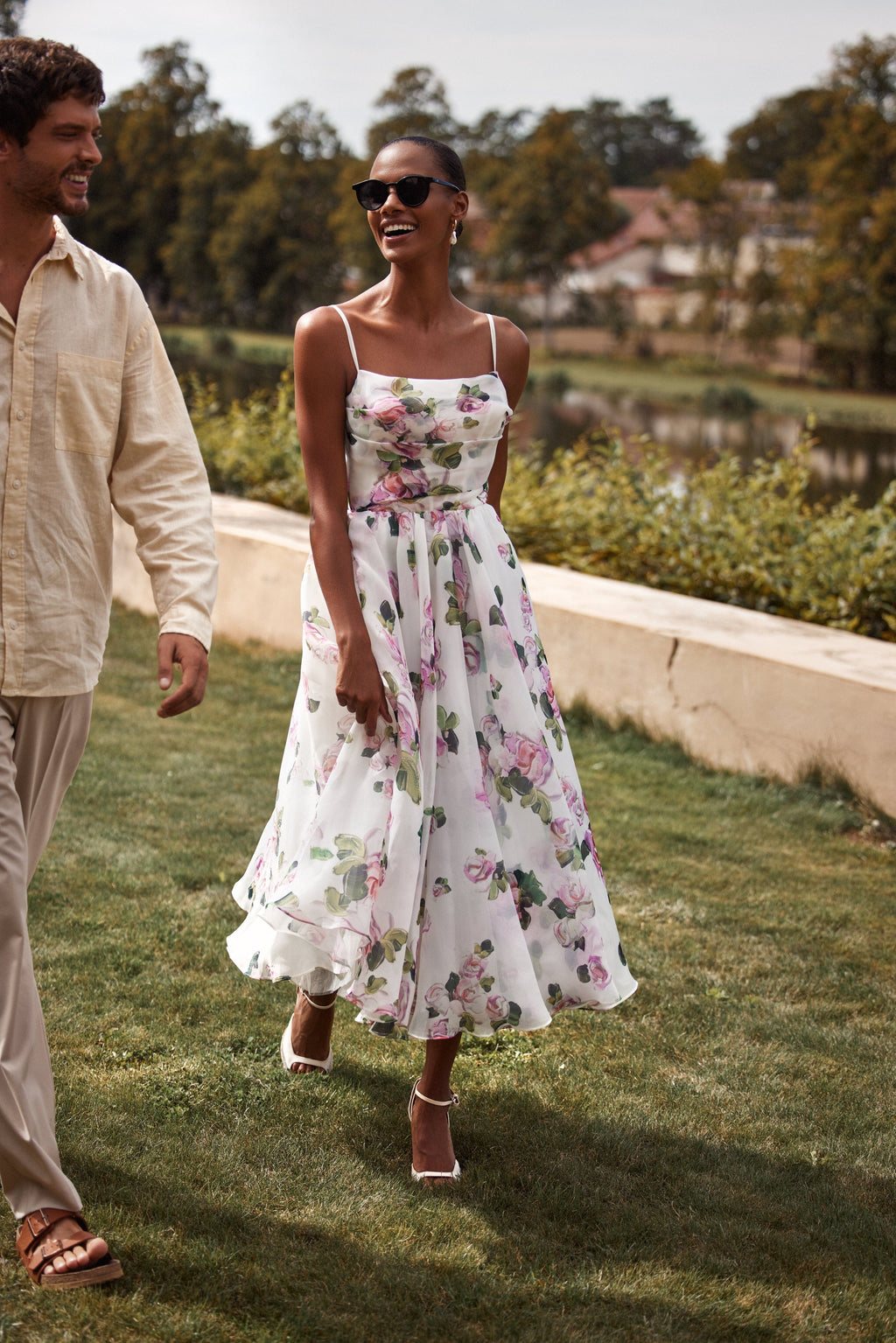 EMERY | Robe fleurie mi-longue