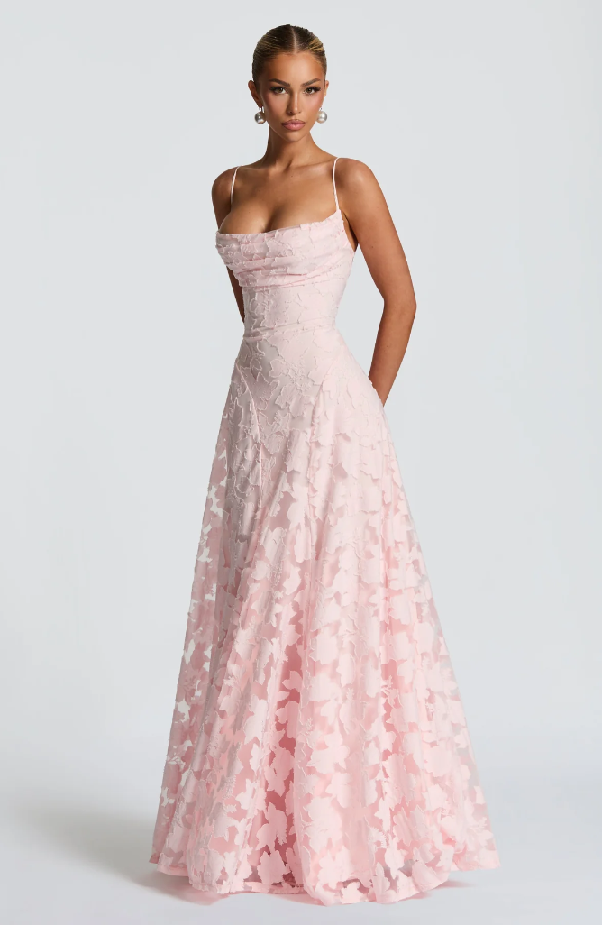 SOFIA | Robe Maxi Élégante en Dentelle