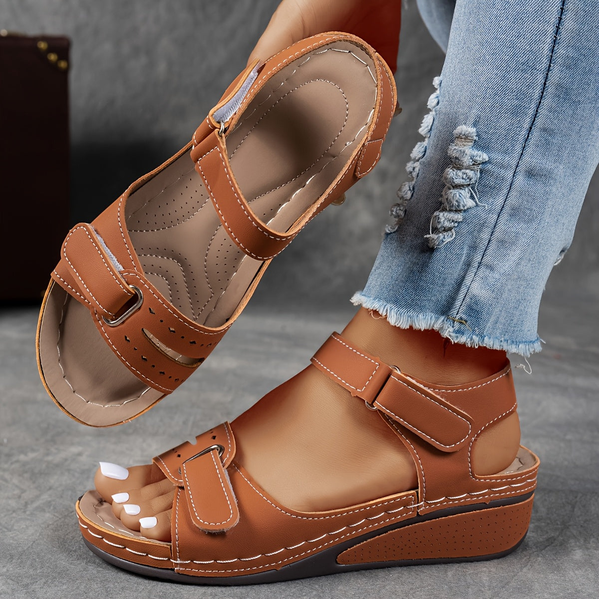 The Caerla Wedge — Venetian Red