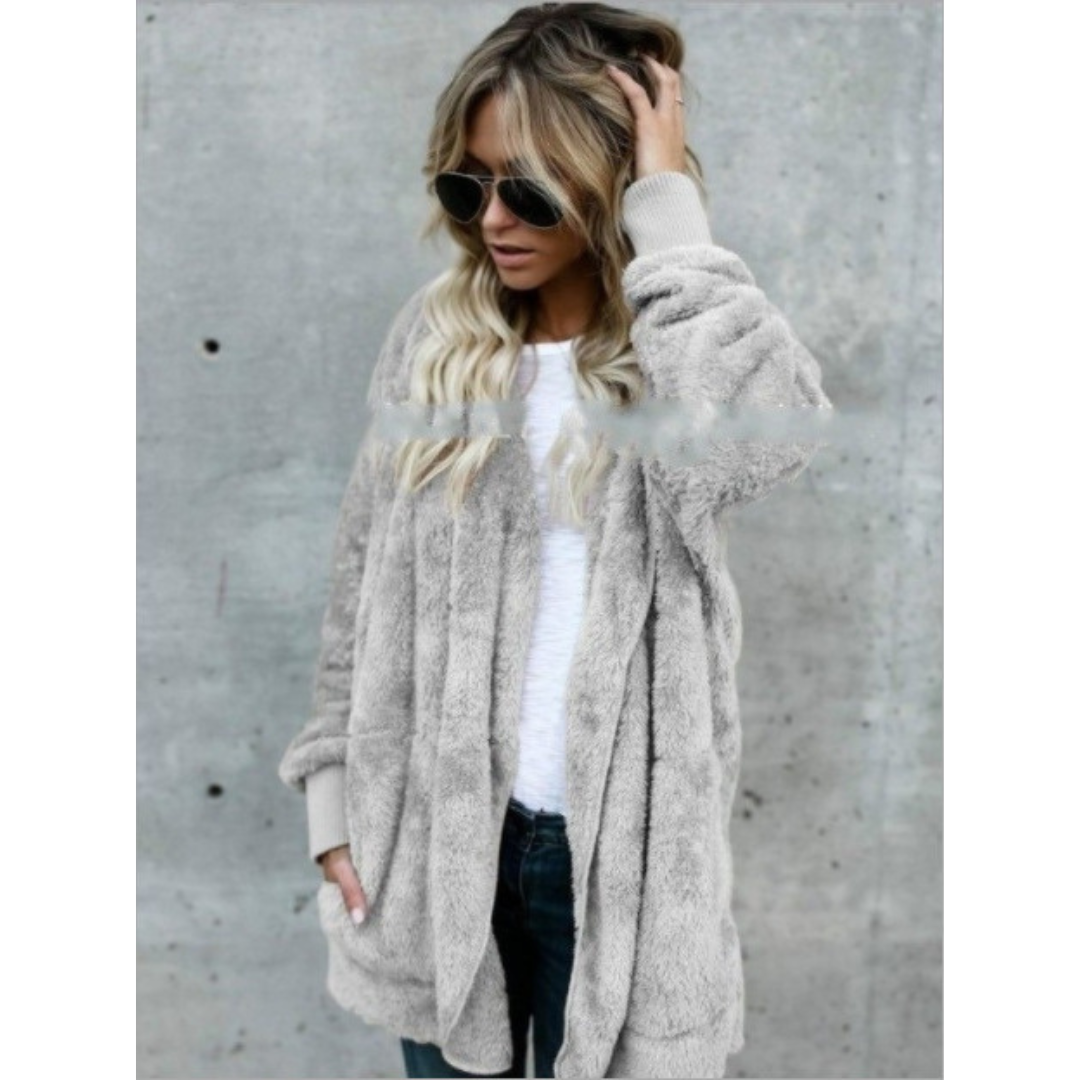 The Saska — Plush Faux Fur Coat in Khaki
